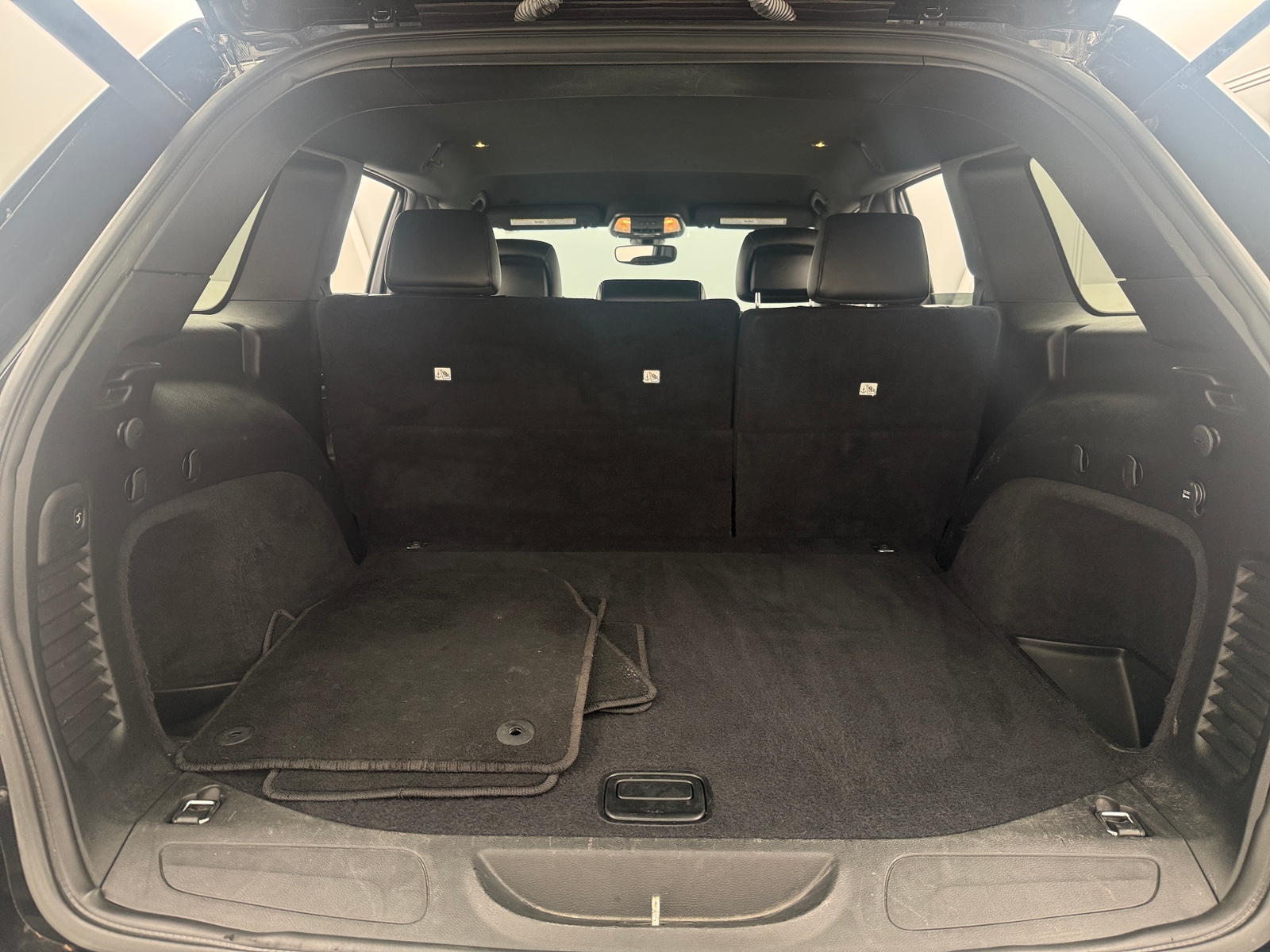 Thumbnail: 2019 Jeep Grand Cherokee - 6