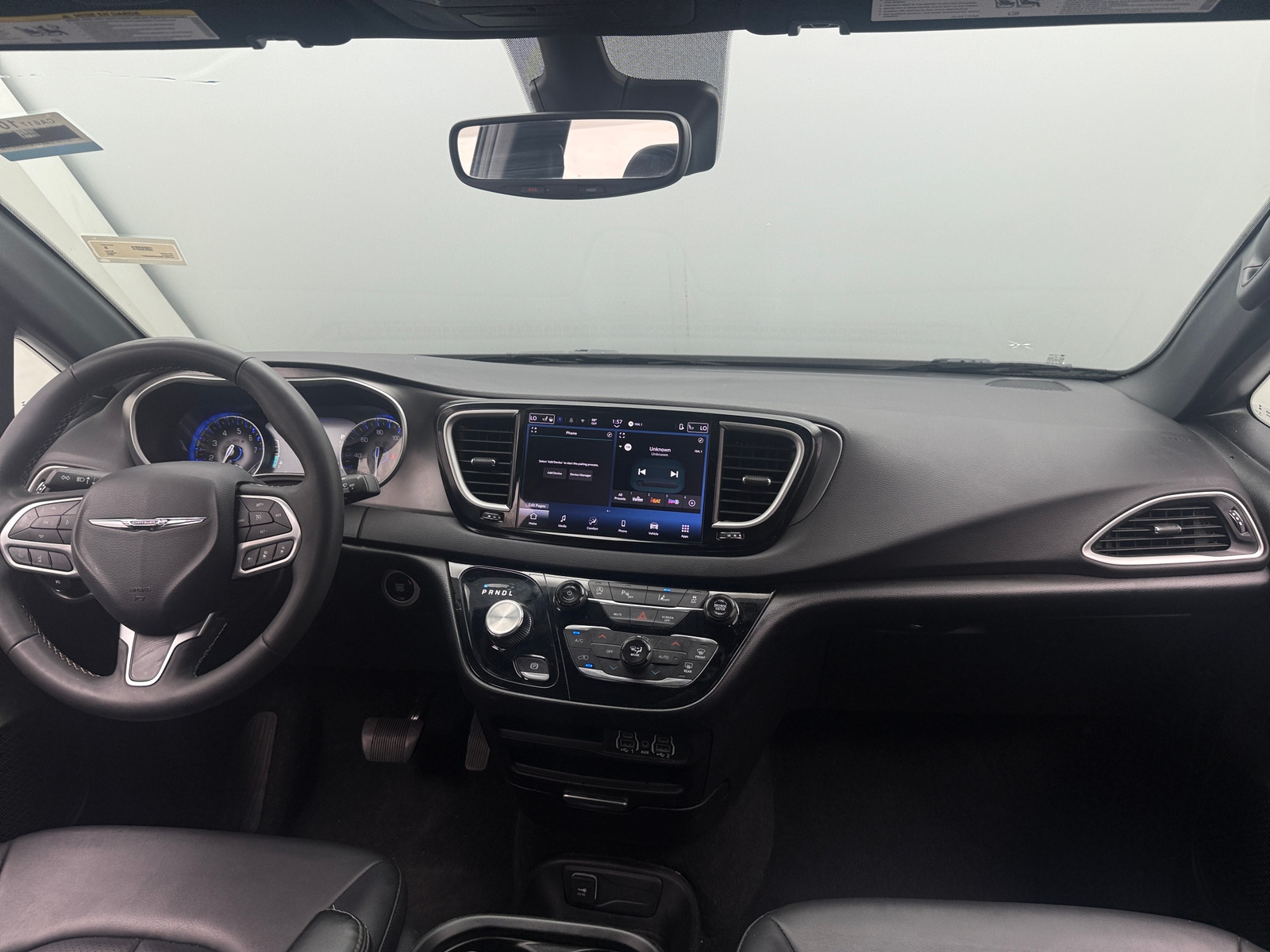 Thumbnail: 2025 Chrysler Pacifica - 2