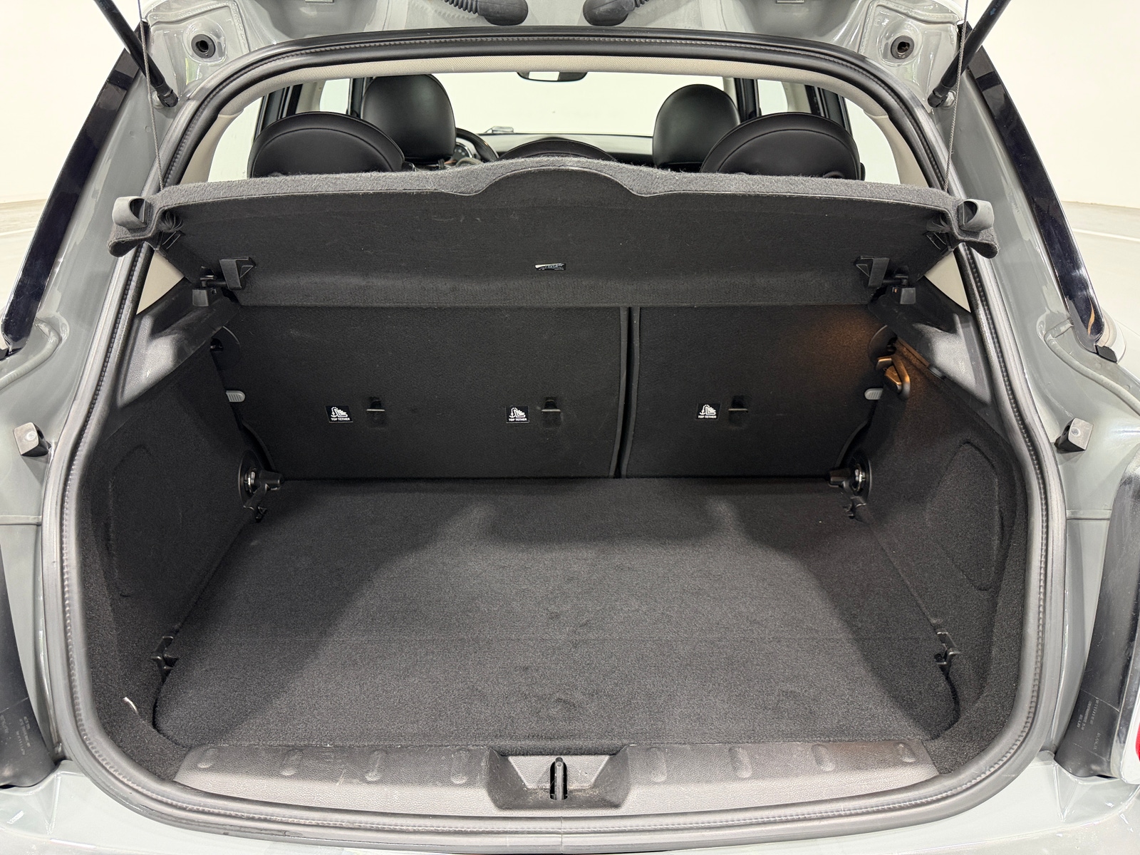 Thumbnail: 2017 MINI Cooper Hardtop - 7