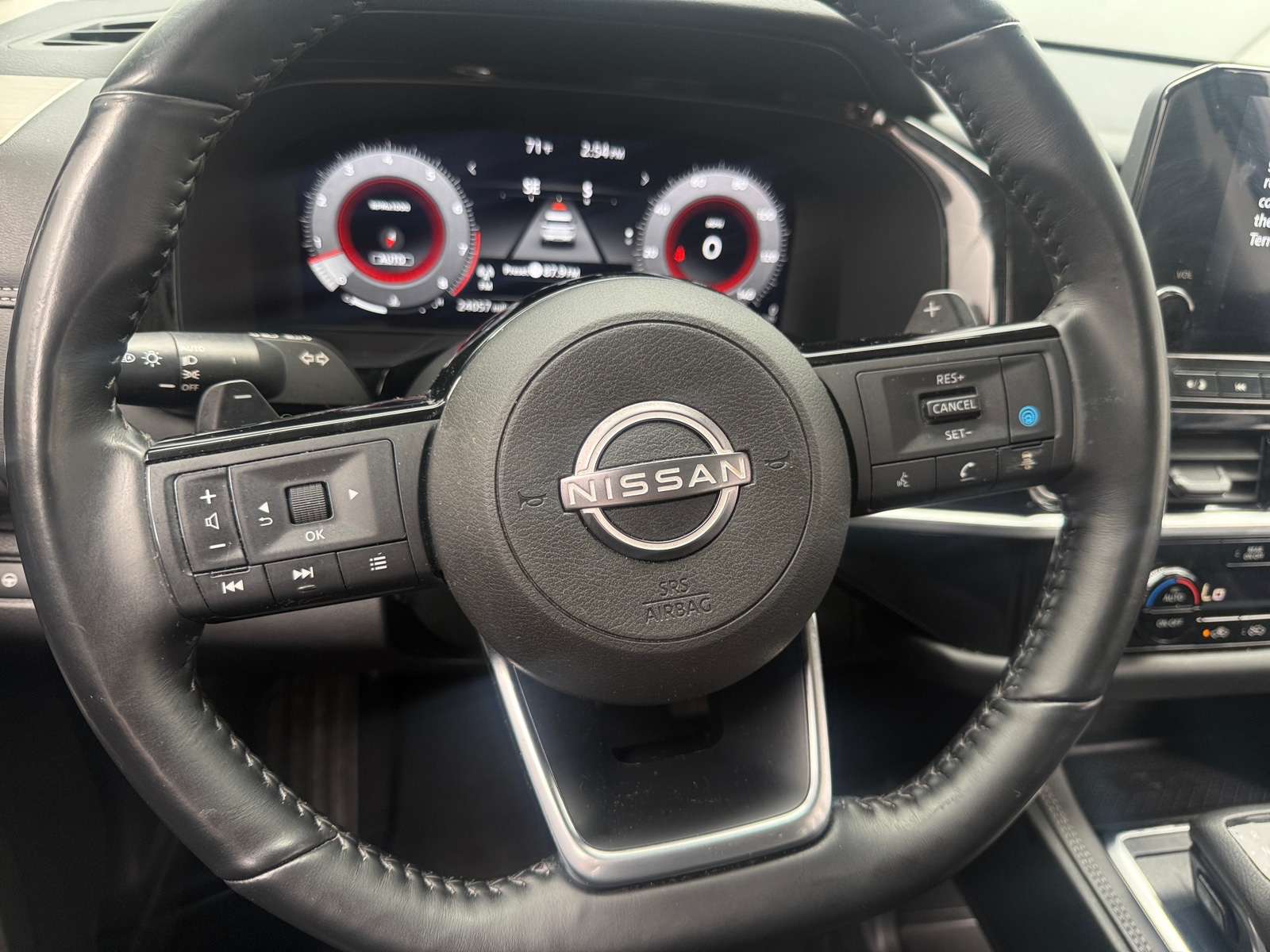 Thumbnail: 2023 Nissan Pathfinder - 4