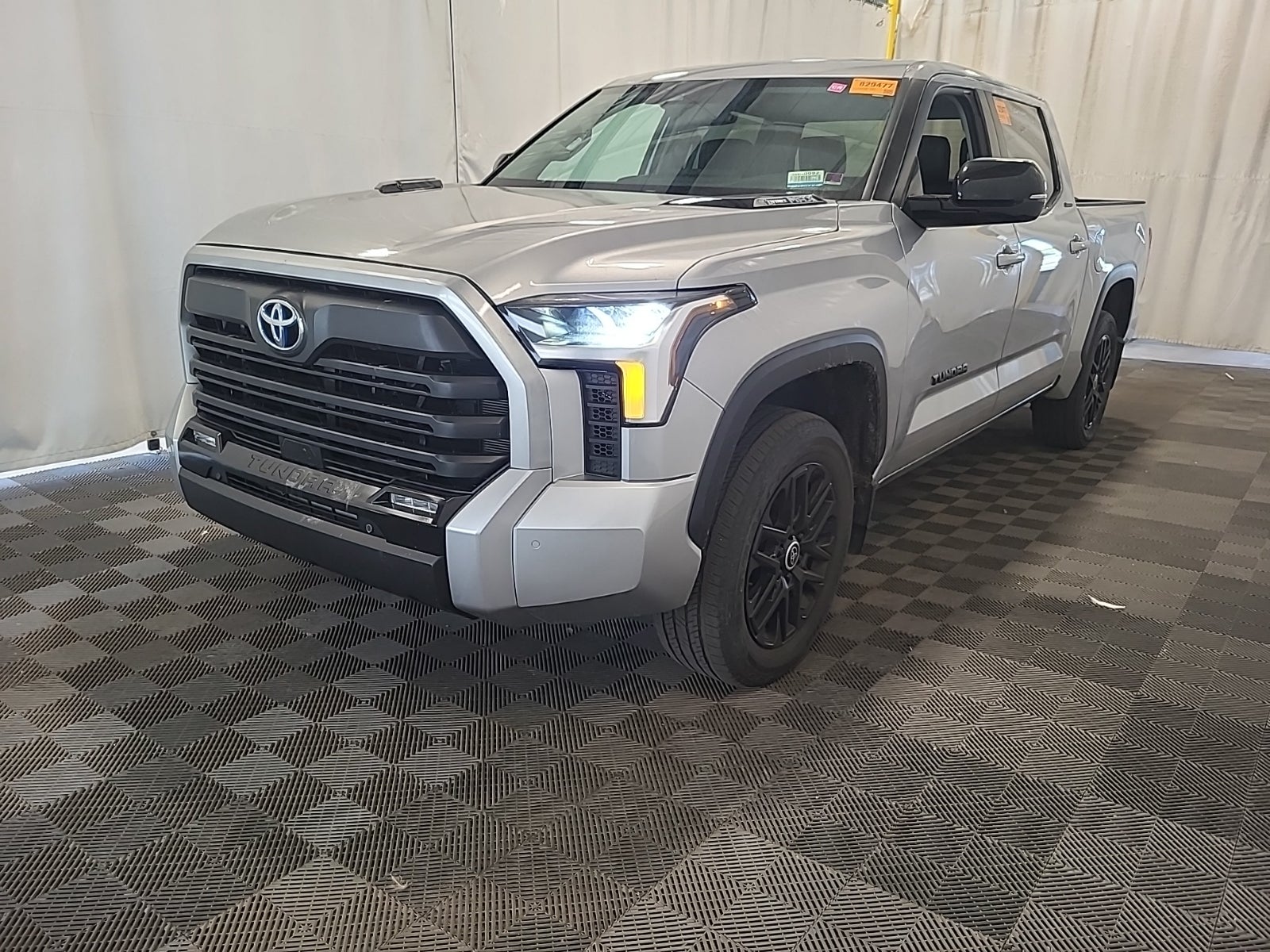 2024 Toyota Tundra Hybrid 4x4 Crewmax Limited Hybrid