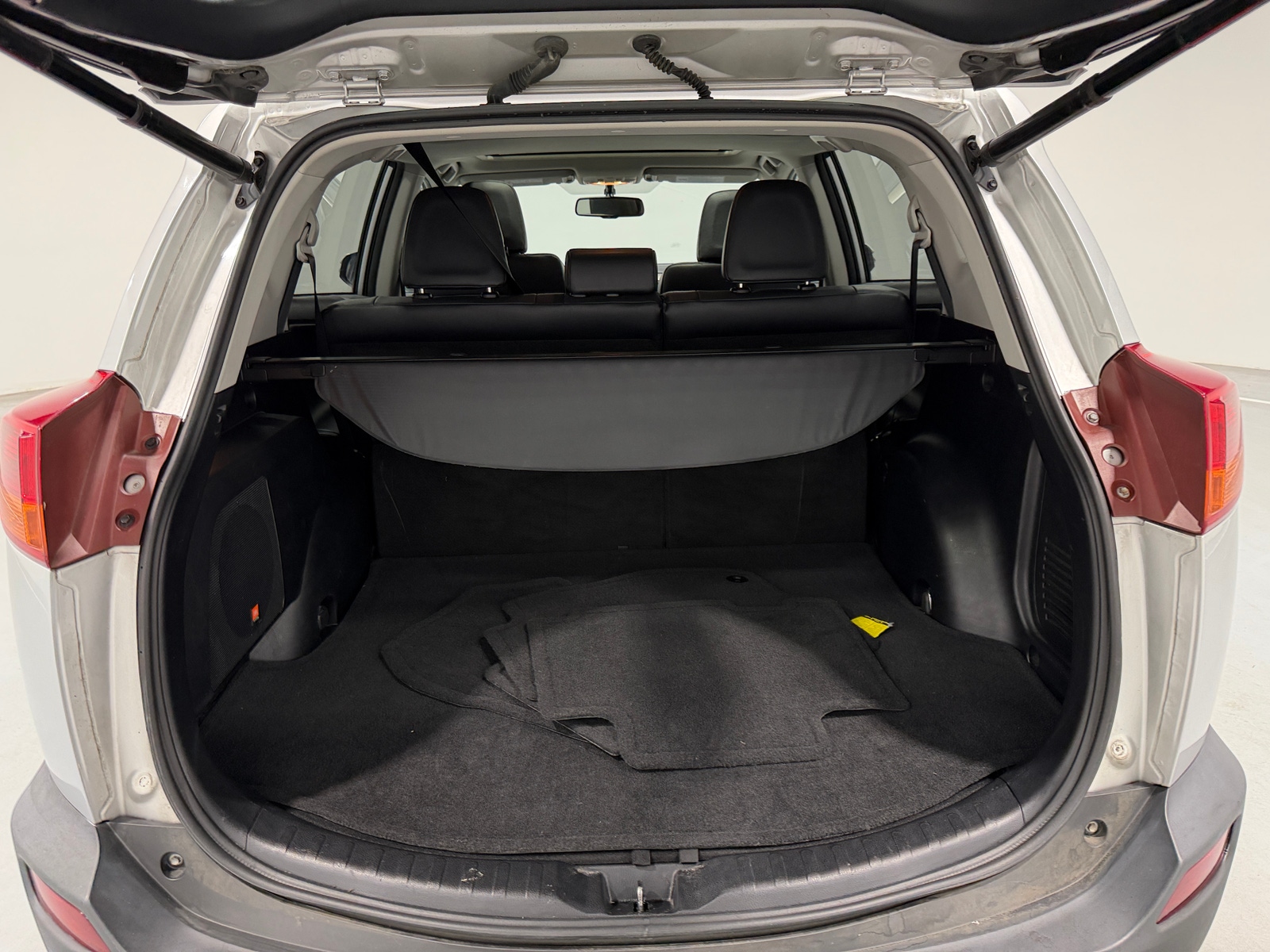 Thumbnail: 2013 Toyota RAV4 - 6
