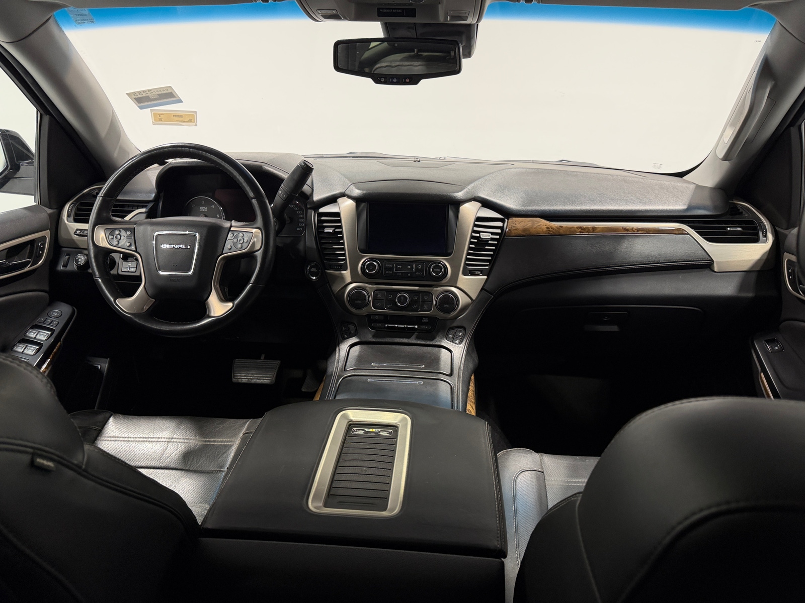 Thumbnail: 2015 GMC Yukon - 2