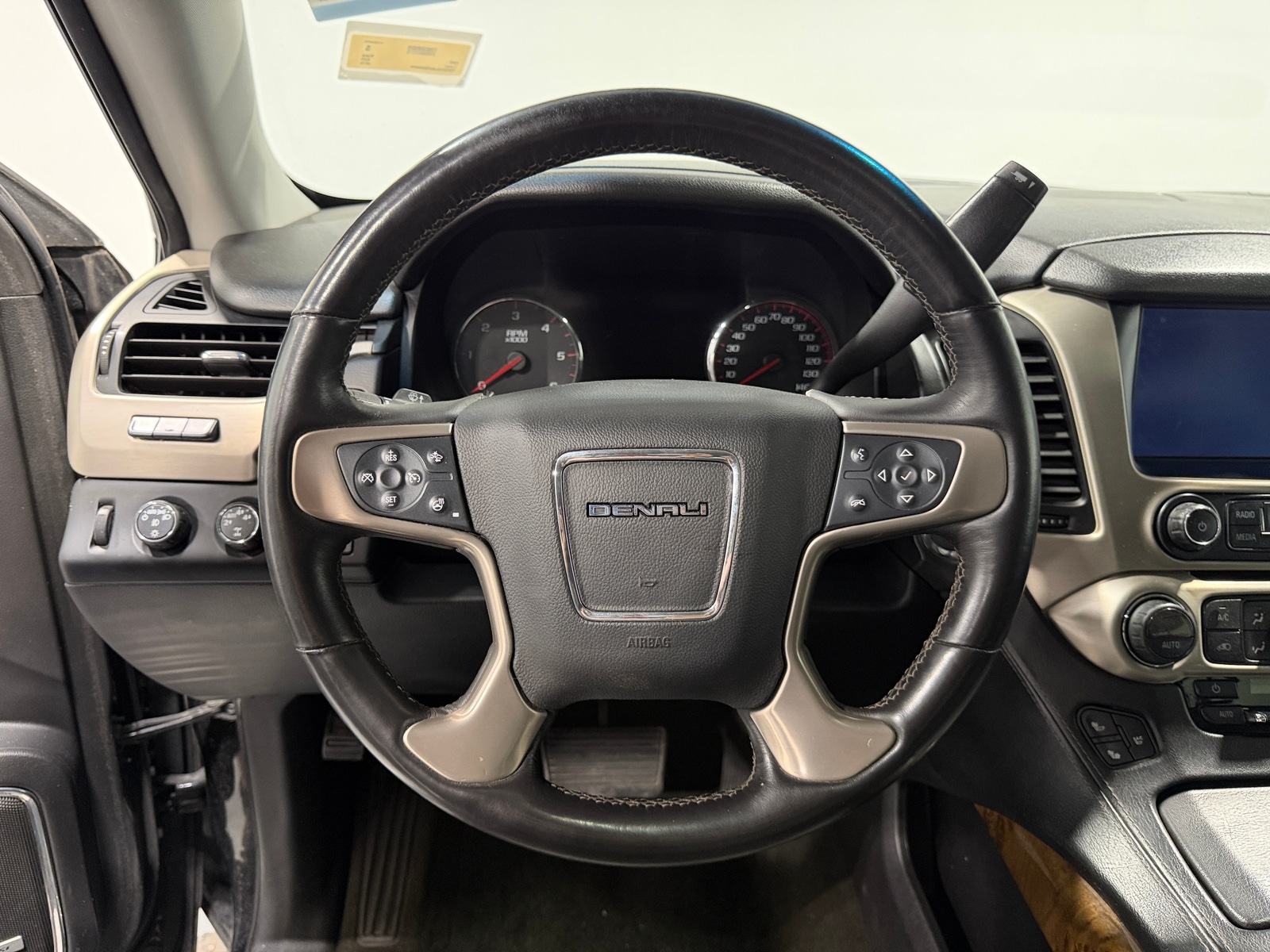 Thumbnail: 2015 GMC Yukon - 4