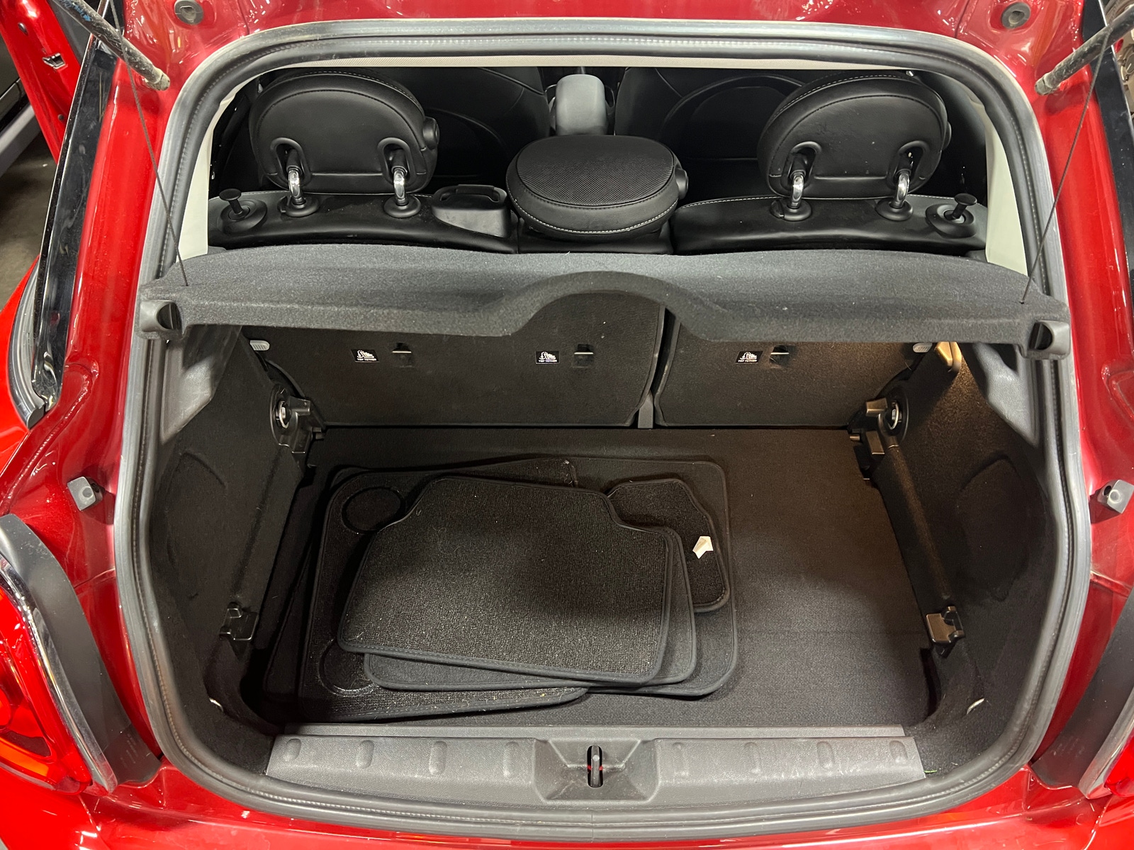 Thumbnail: 2016 MINI Cooper Hardtop - 7
