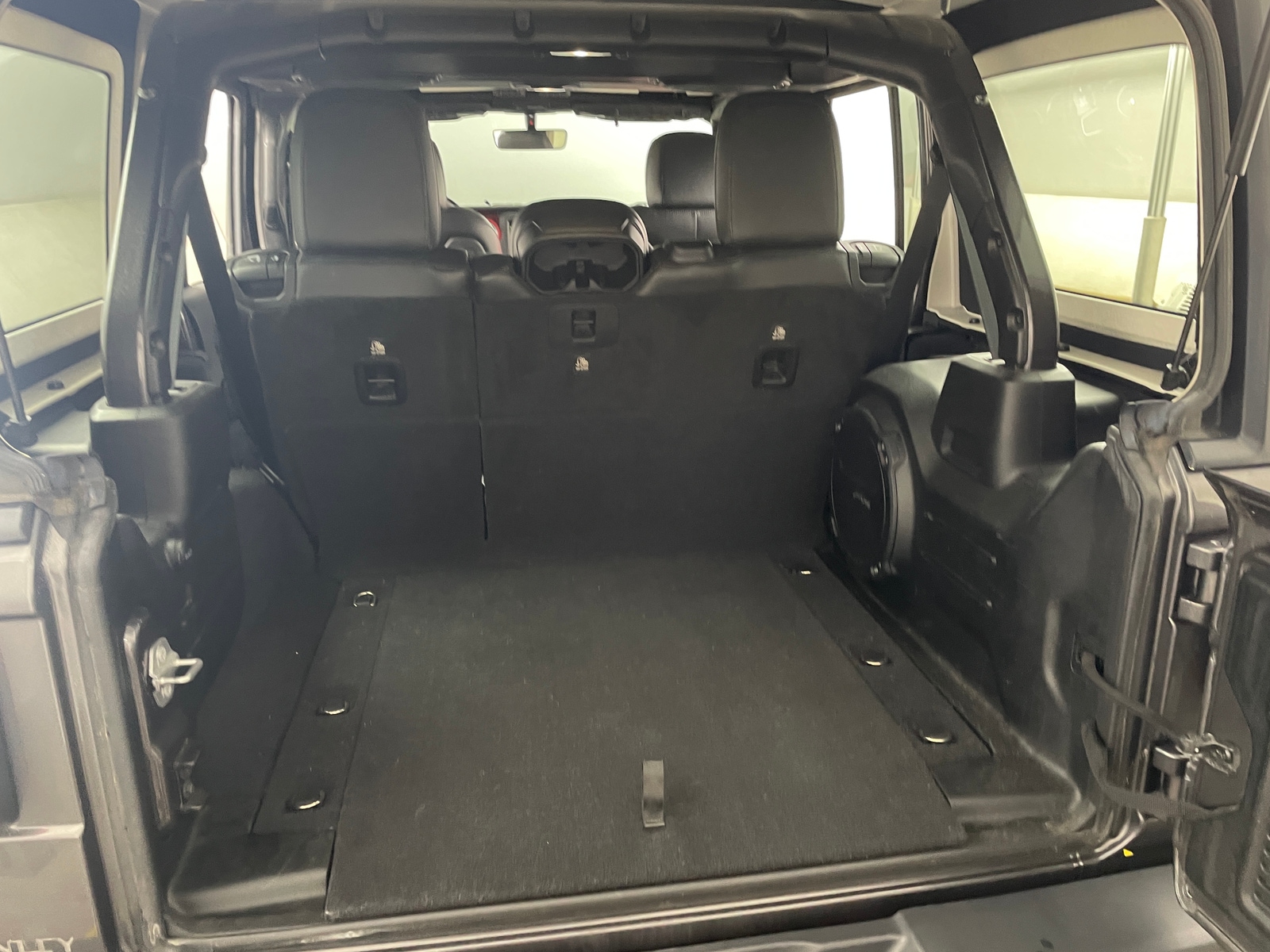Thumbnail: 2018 Jeep Wrangler - 6