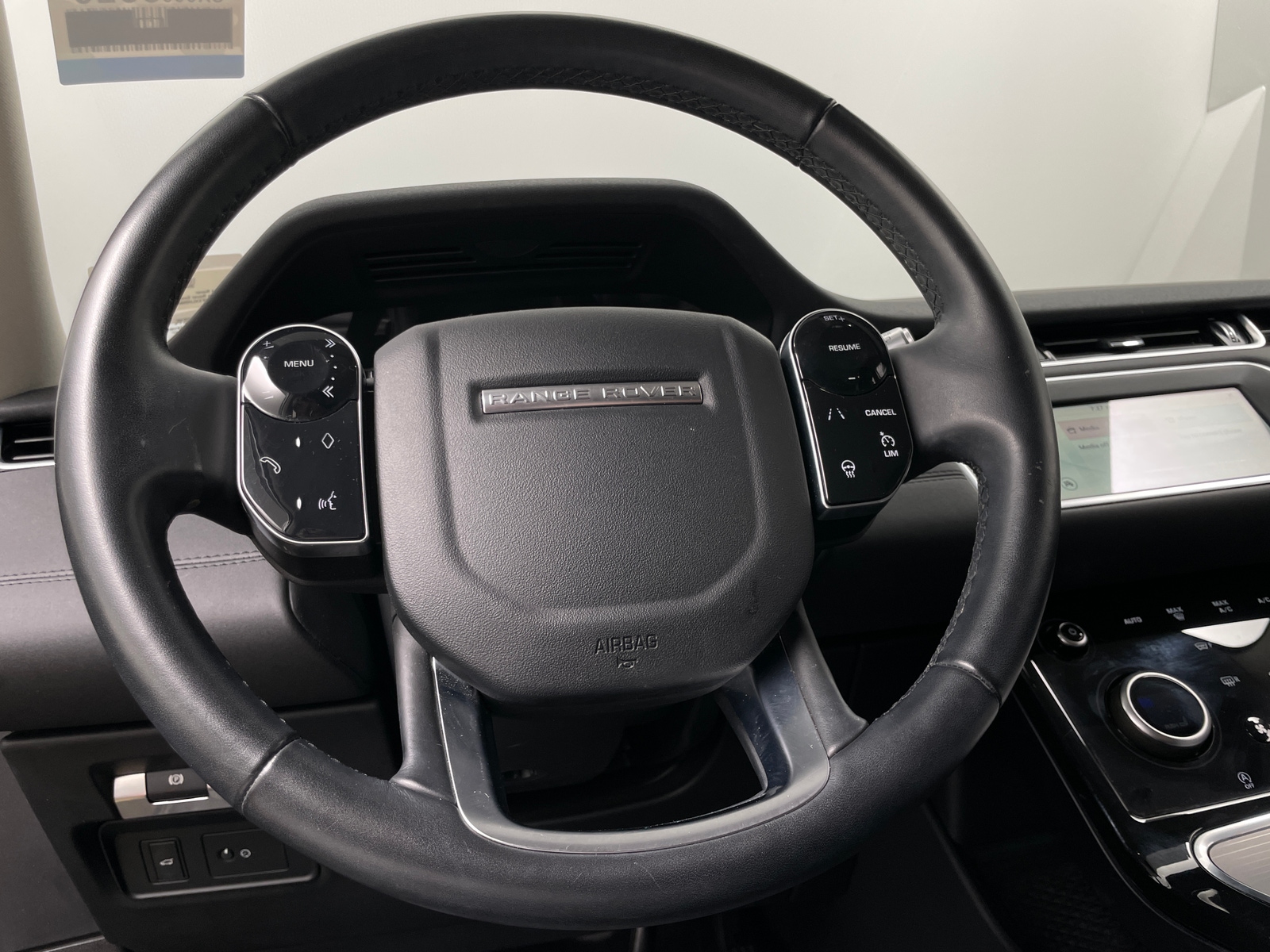 Thumbnail: 2020 Land Rover Range Rover Evoque - 5