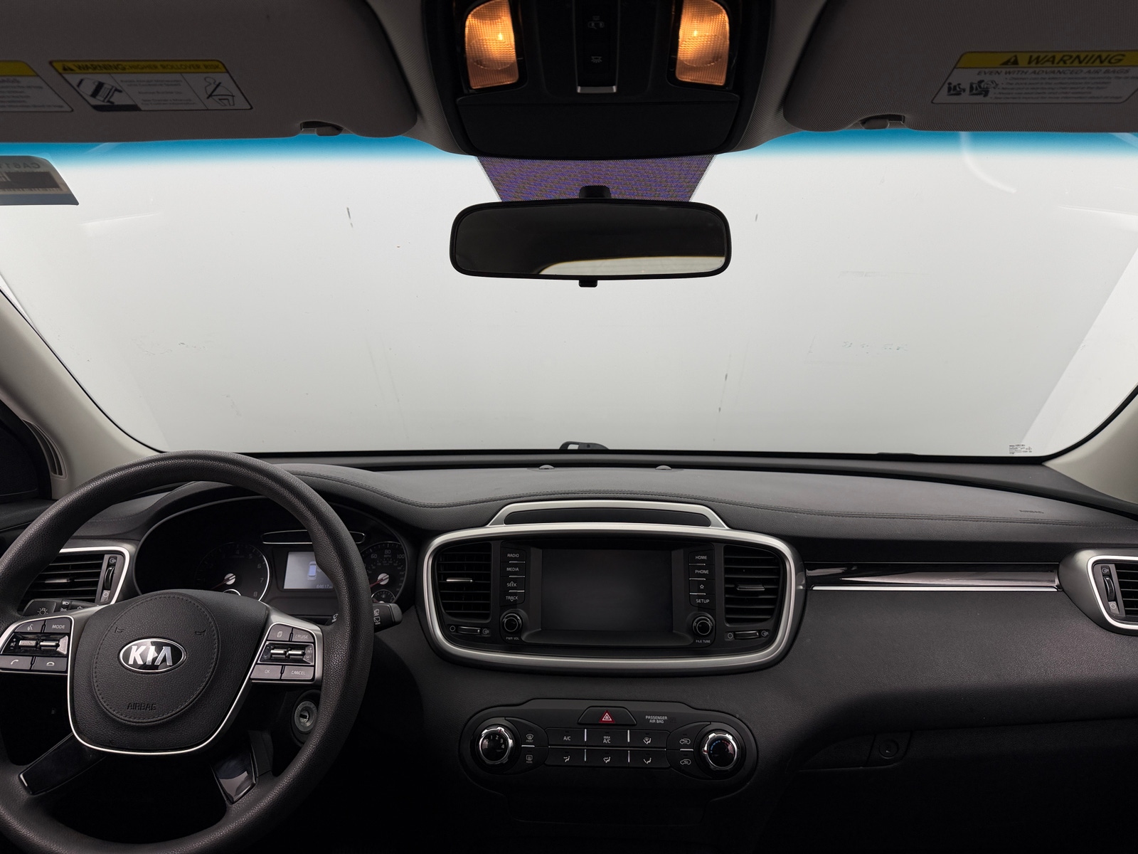 Thumbnail: 2020 Kia Sorento - 3