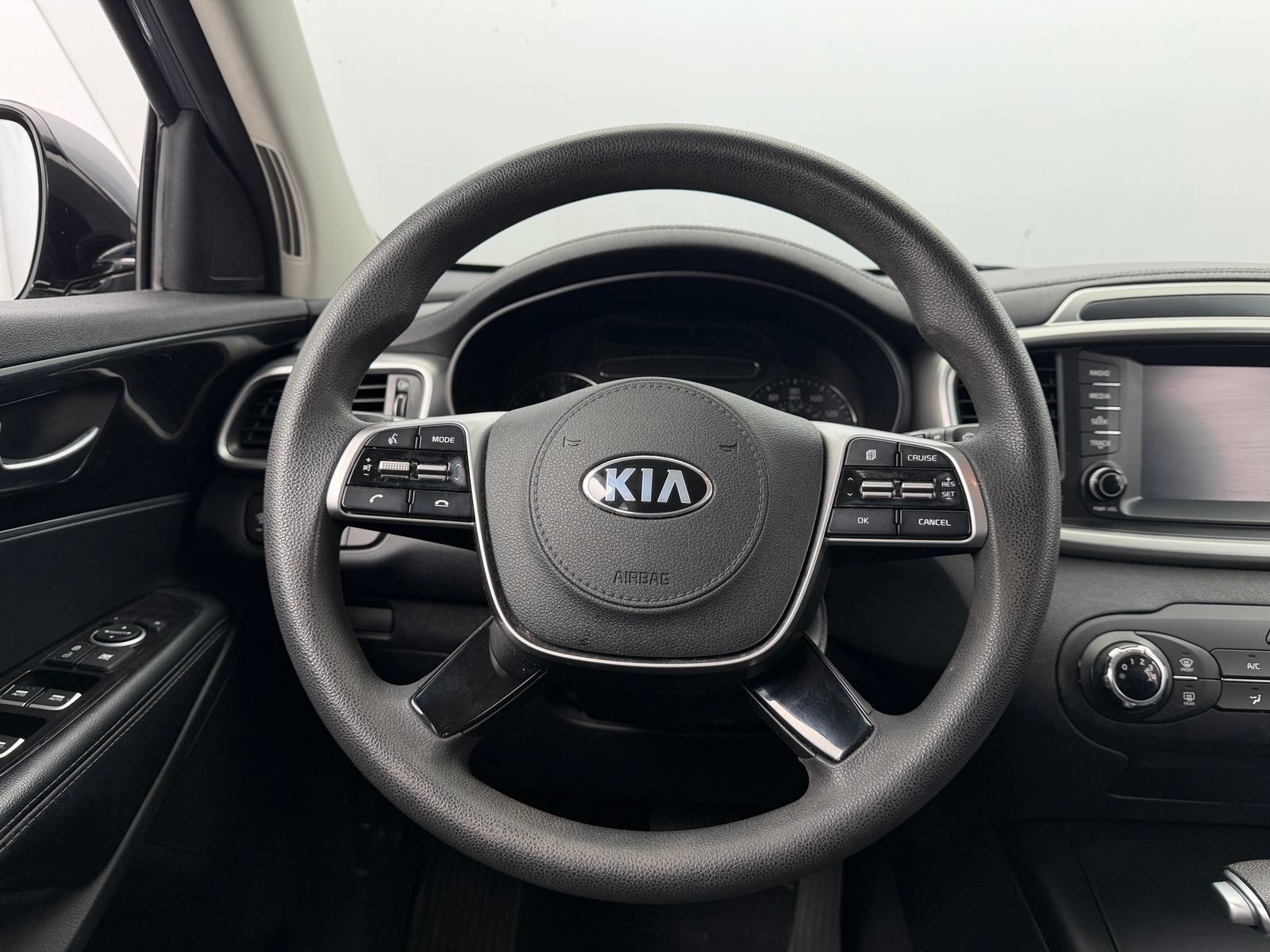 Thumbnail: 2020 Kia Sorento - 5