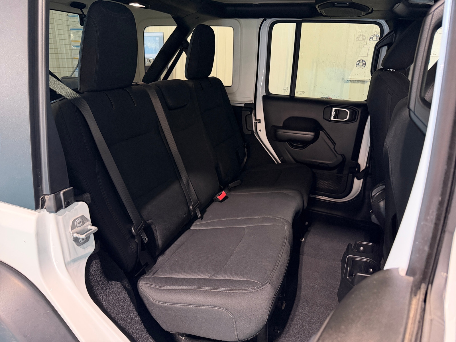 Thumbnail: 2018 Jeep Wrangler - 6