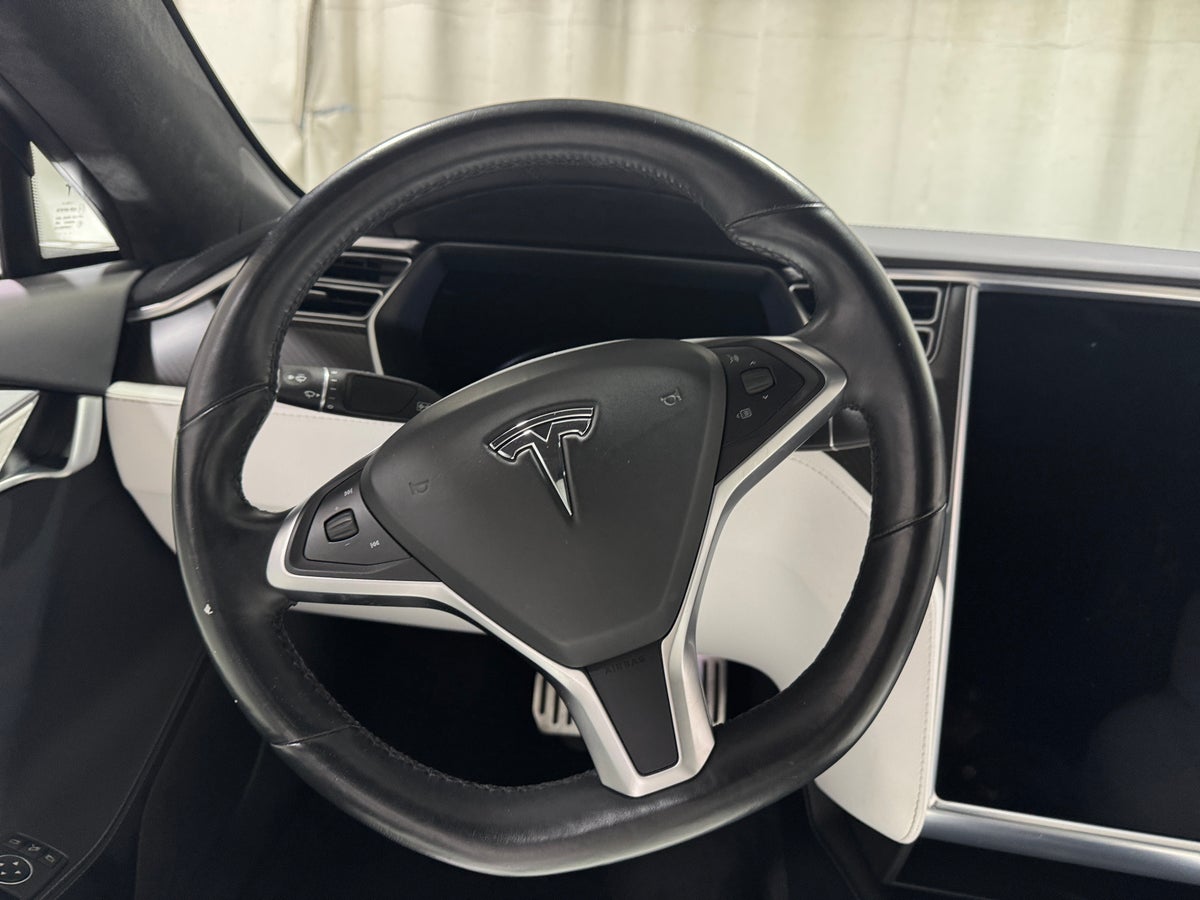 2017 Tesla Model S 100D Ludicrous Performance in Midnight Silver Metallic — photo 2