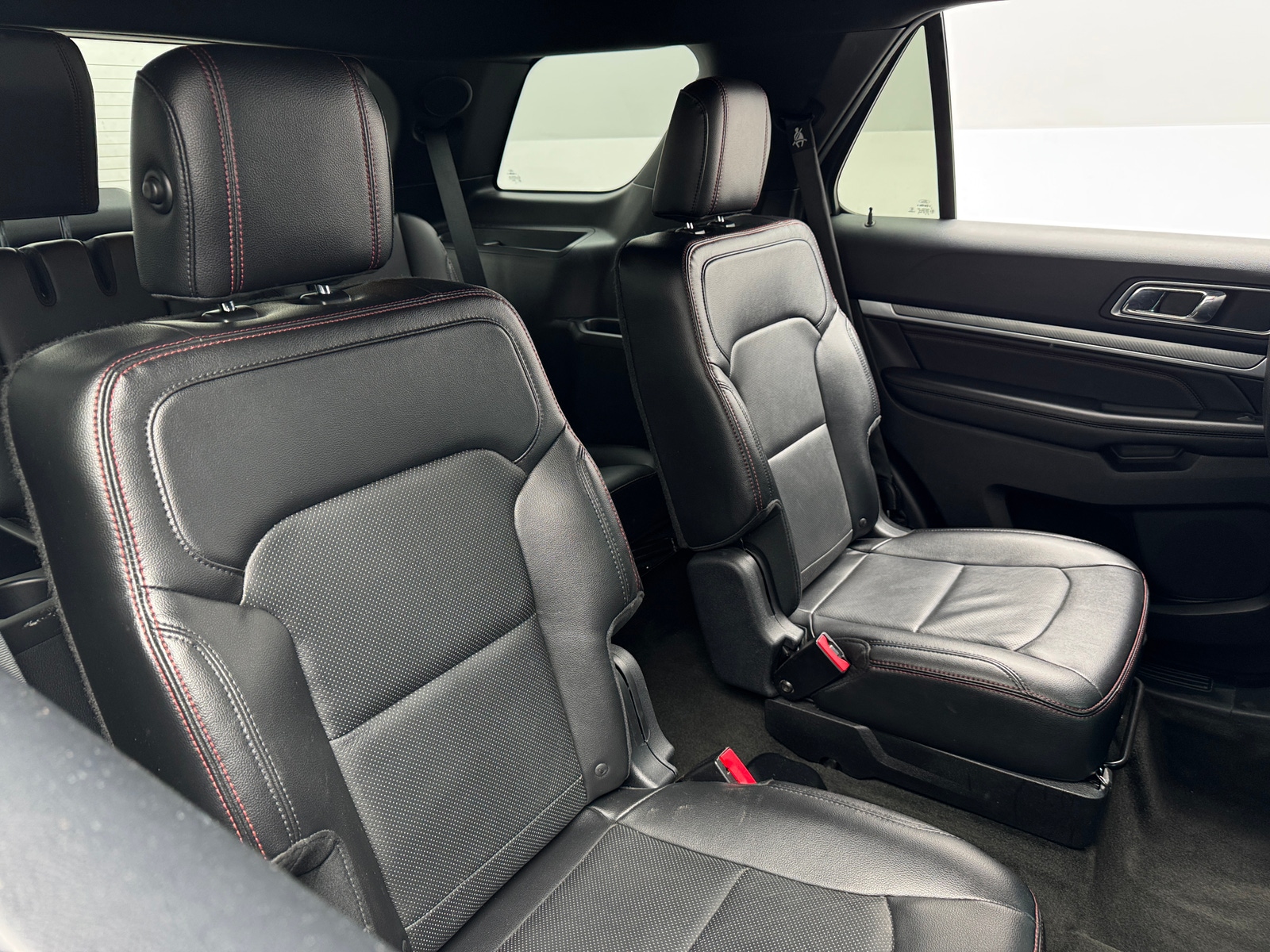 Thumbnail: 2016 Ford Explorer - 5