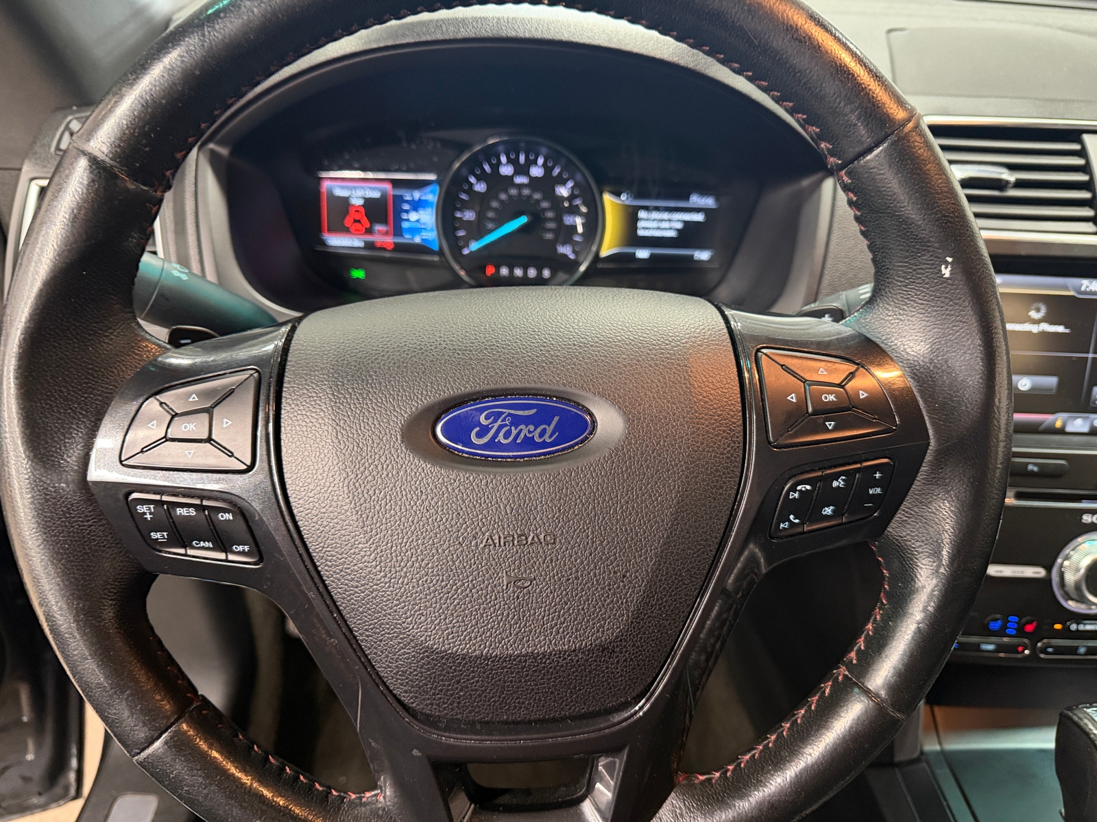 Thumbnail: 2016 Ford Explorer - 4