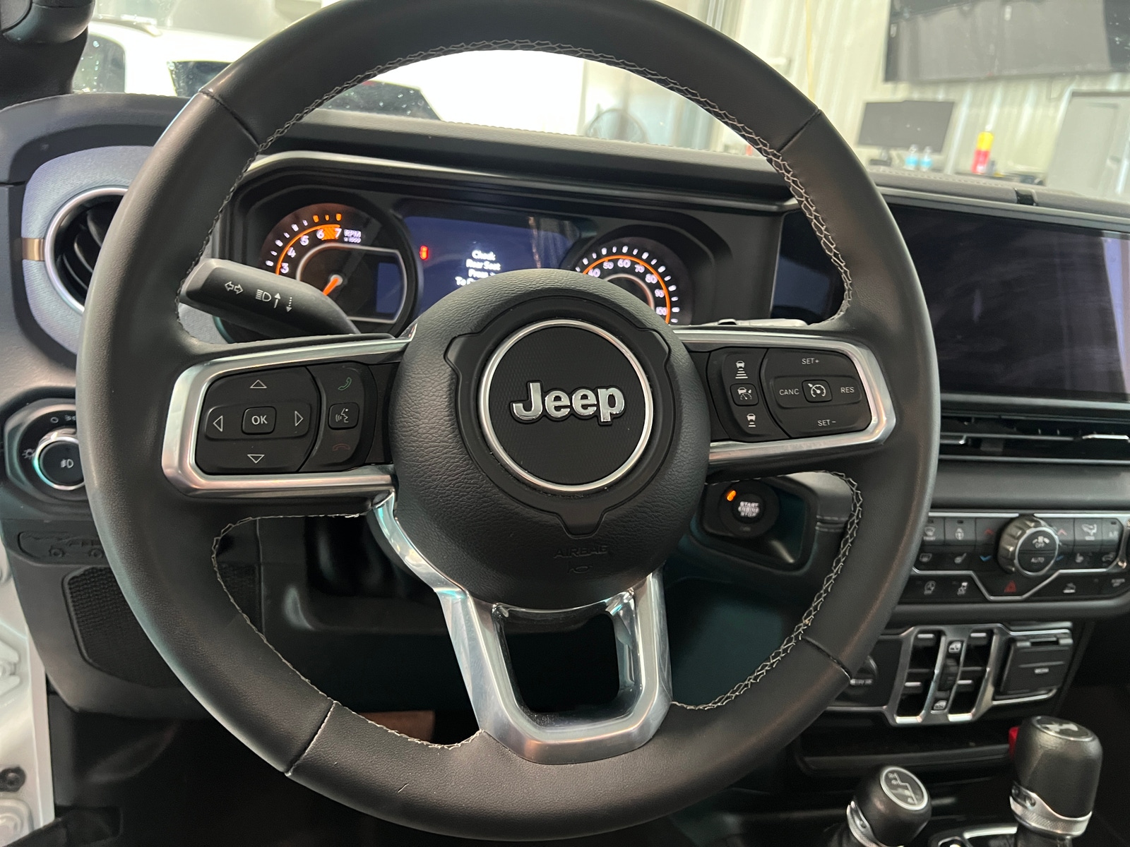 Thumbnail: 2025 Jeep Wrangler - 5