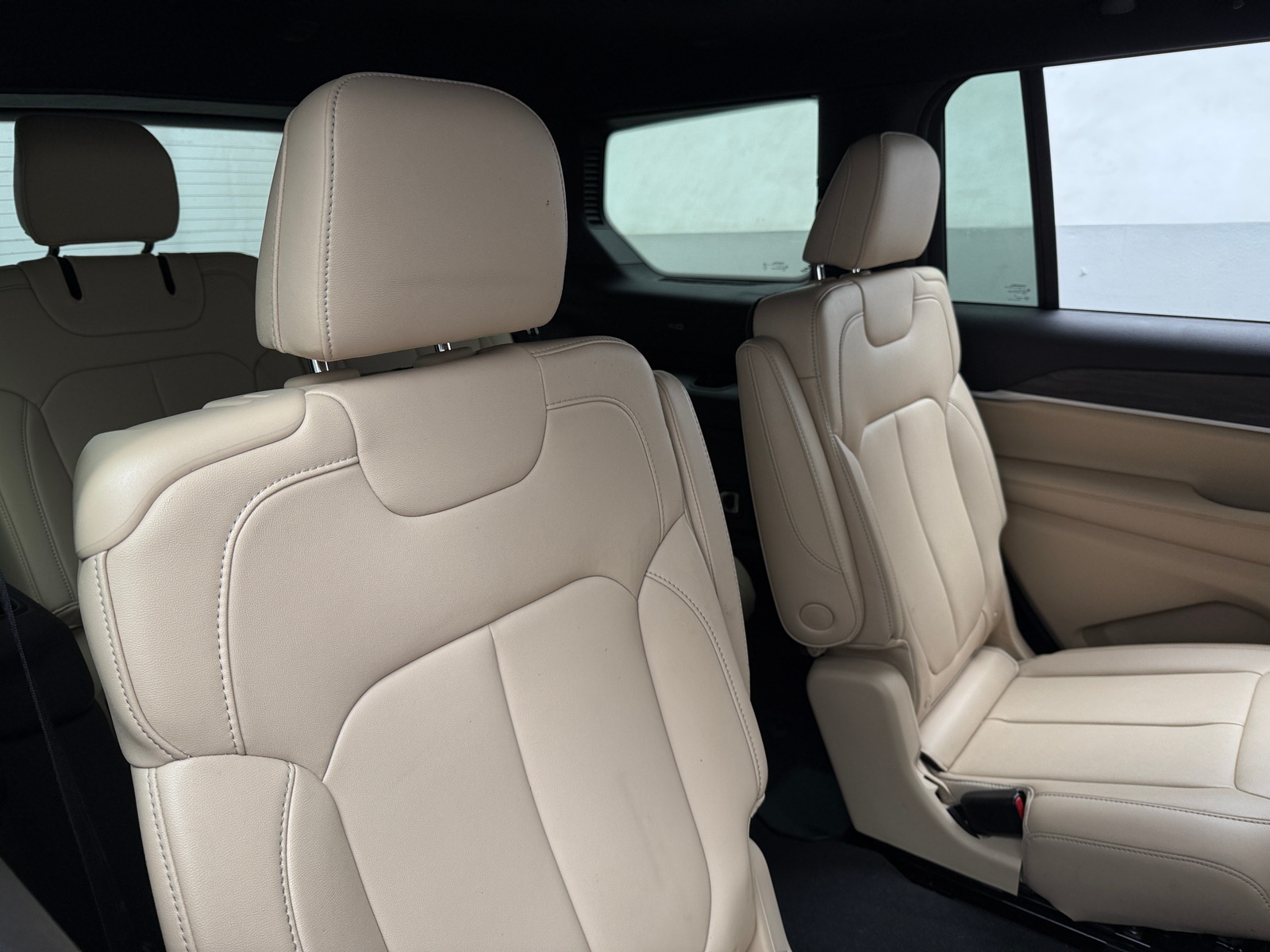 Thumbnail: 2023 Jeep Grand Cherokee L - 5