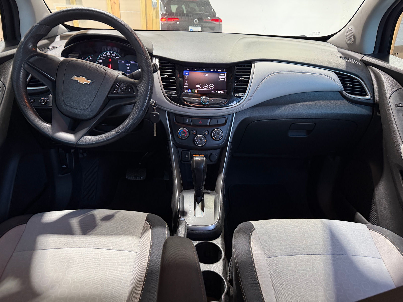 Thumbnail: 2020 Chevrolet Trax - 3