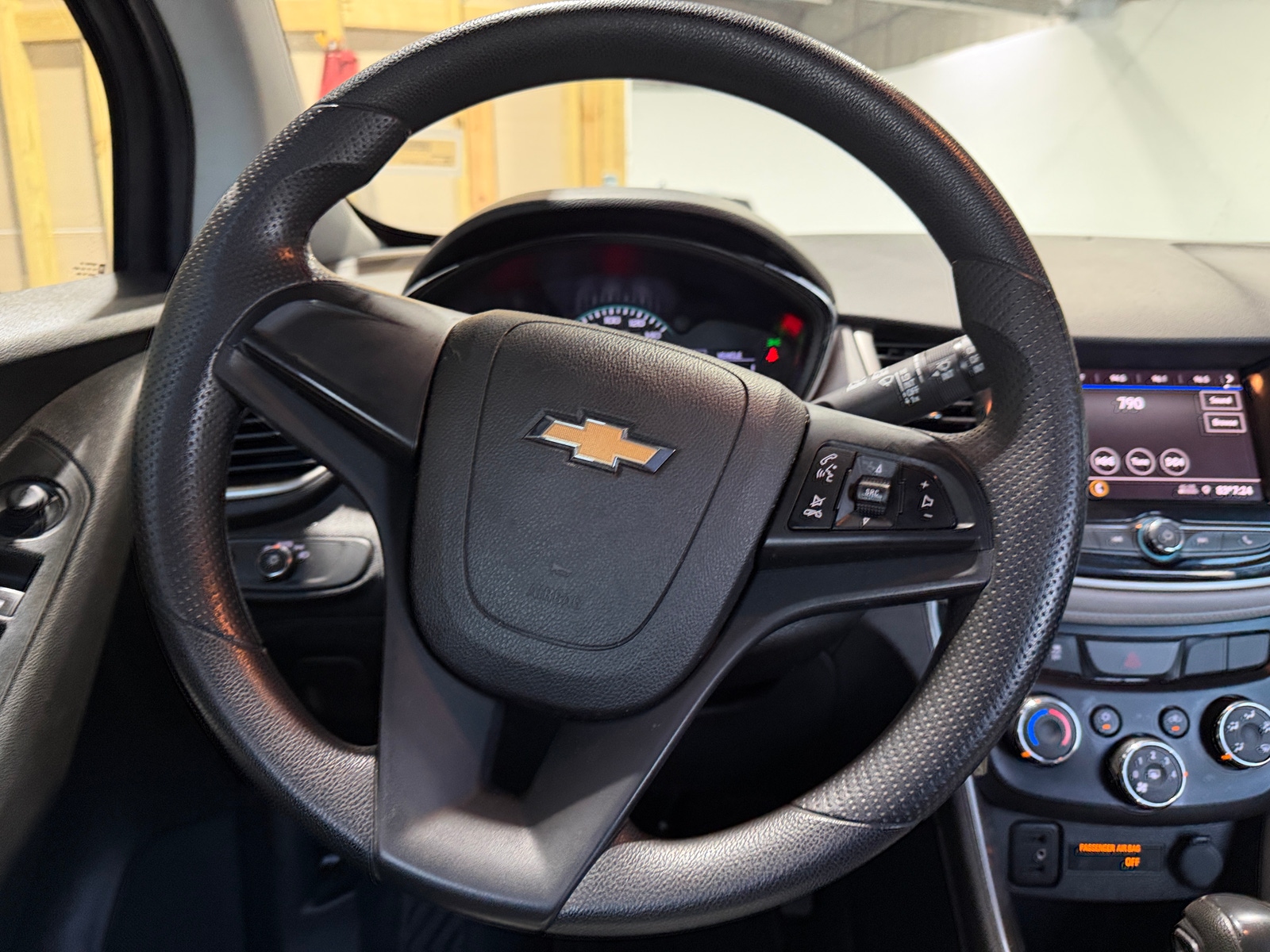 Thumbnail: 2020 Chevrolet Trax - 5