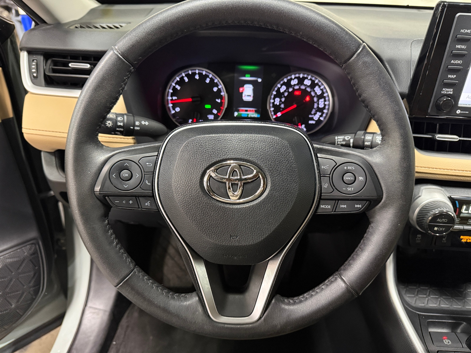 Thumbnail: 2021 Toyota RAV4 - 4