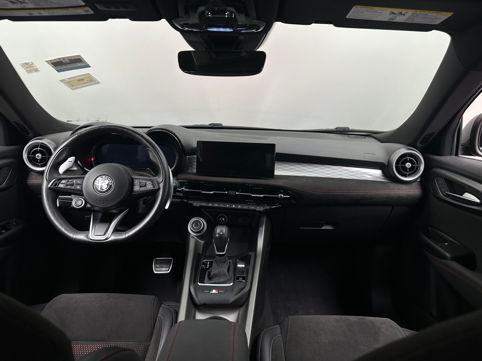 Thumbnail: 2024 Alfa Romeo Tonale - 2