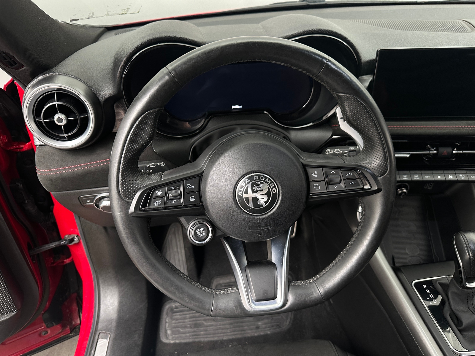 Thumbnail: 2024 Alfa Romeo Tonale - 4