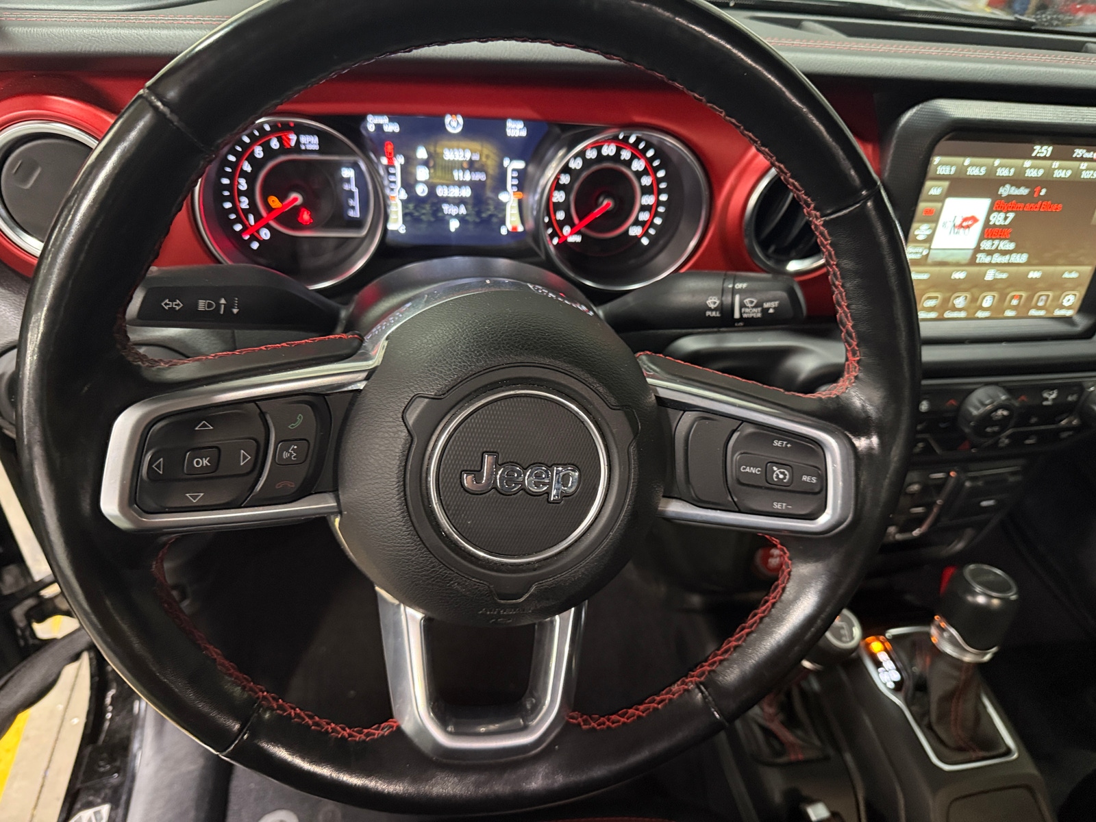 Thumbnail: 2021 Jeep Gladiator - 4
