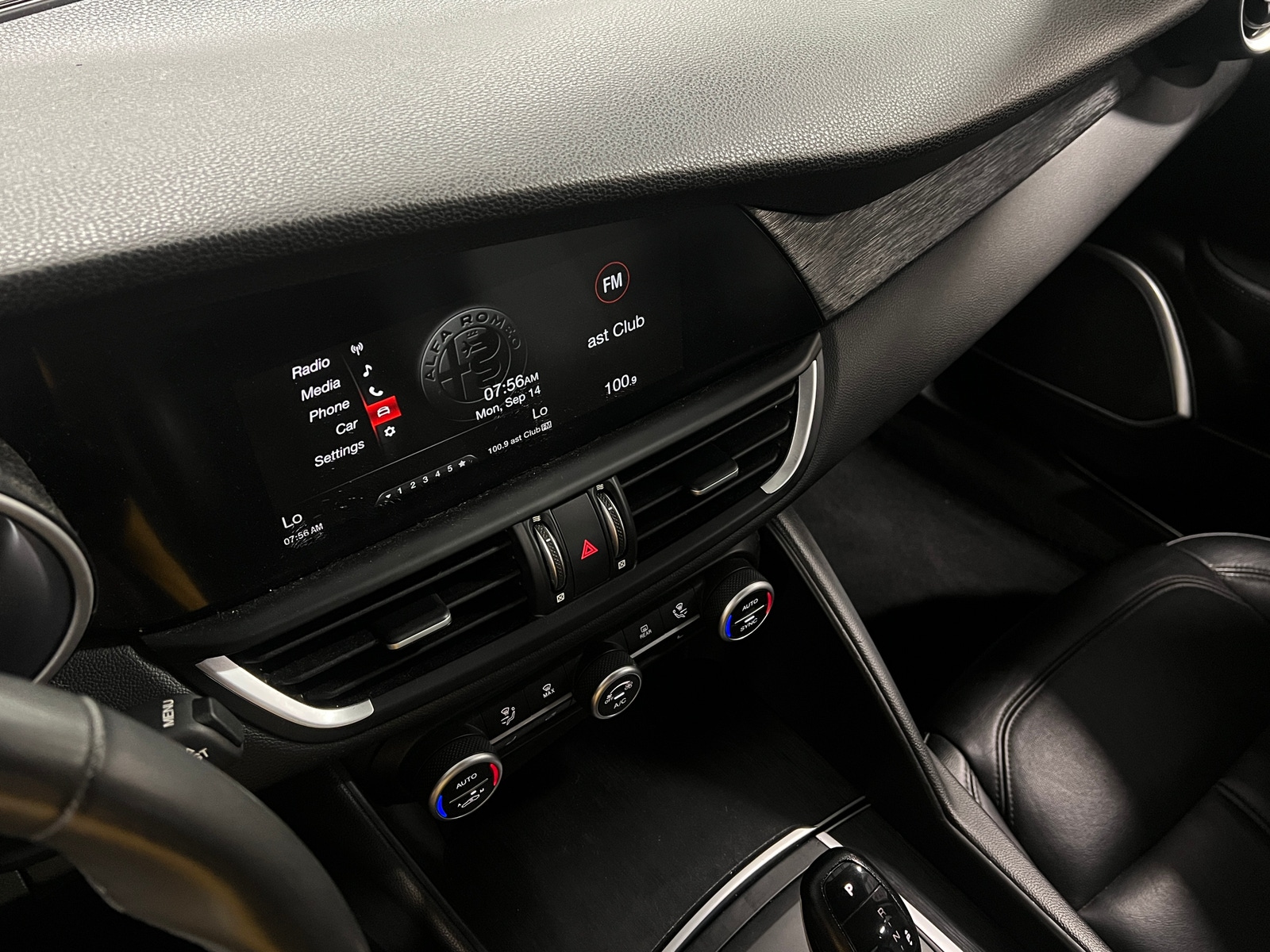 Thumbnail: 2019 Alfa Romeo Giulia - 3