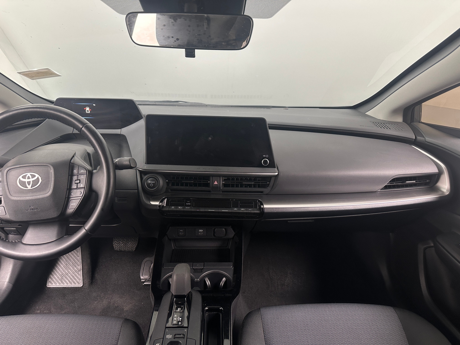 Thumbnail: 2024 Toyota Prius - 3