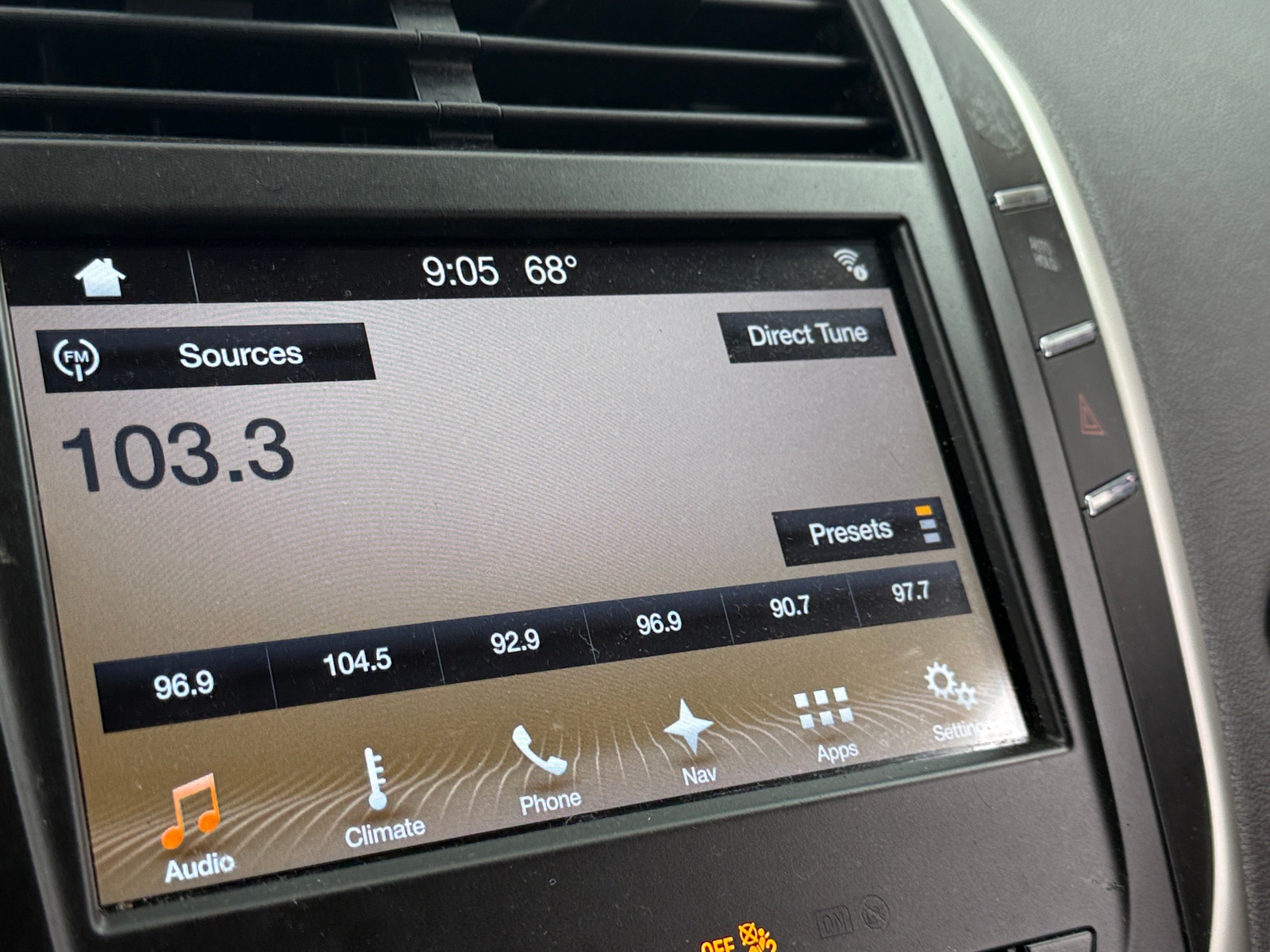 Thumbnail: 2017 Lincoln MKC - 3