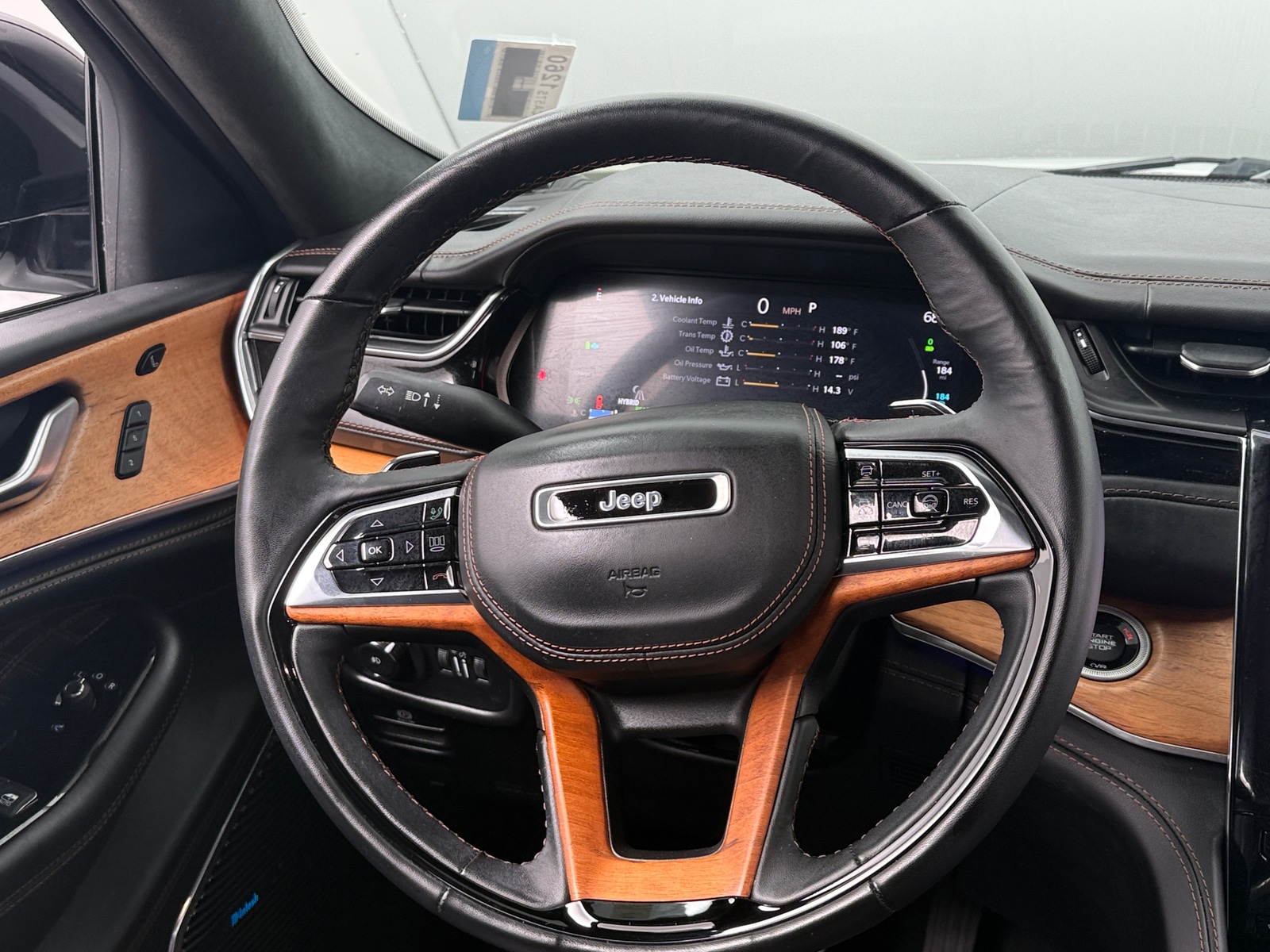 Thumbnail: 2022 Jeep Grand Cherokee - 4