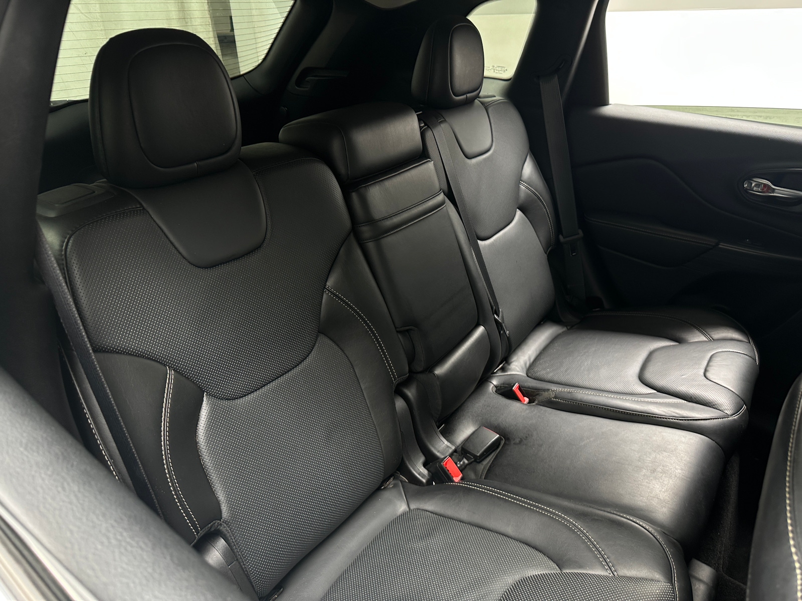 Thumbnail: 2015 Jeep Cherokee - 5