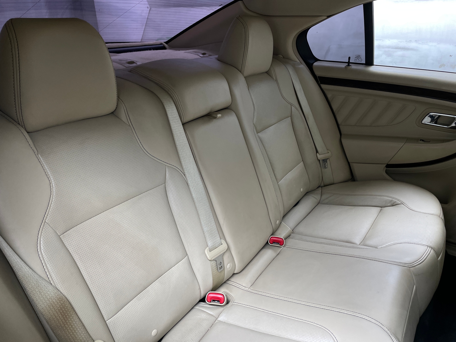 Thumbnail: 2016 Ford Taurus - 5