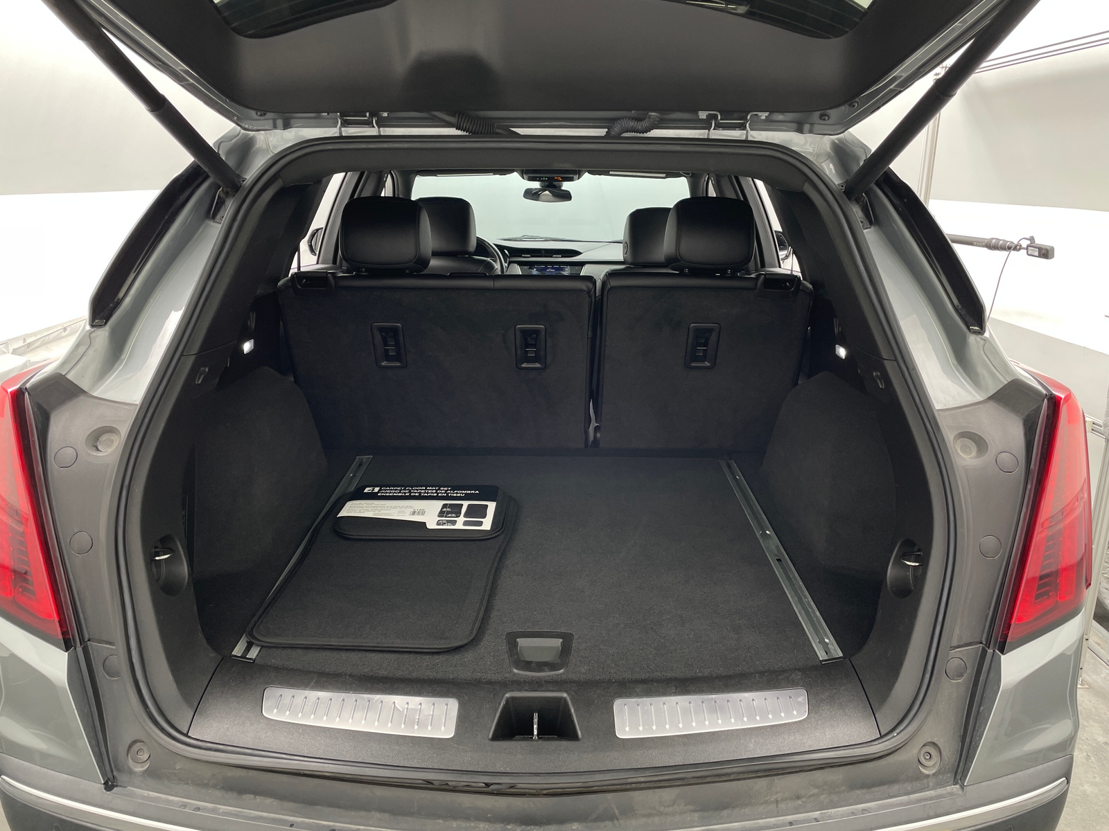 Thumbnail: 2023 Cadillac XT5 - 6