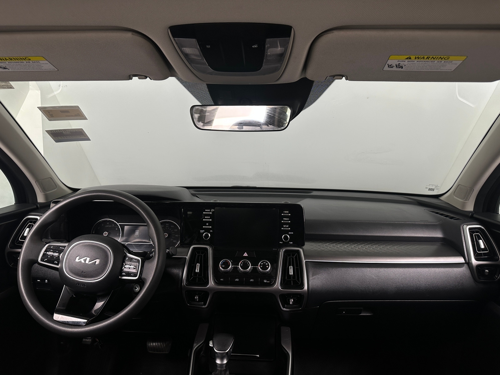 Thumbnail: 2023 Kia Sorento - 3