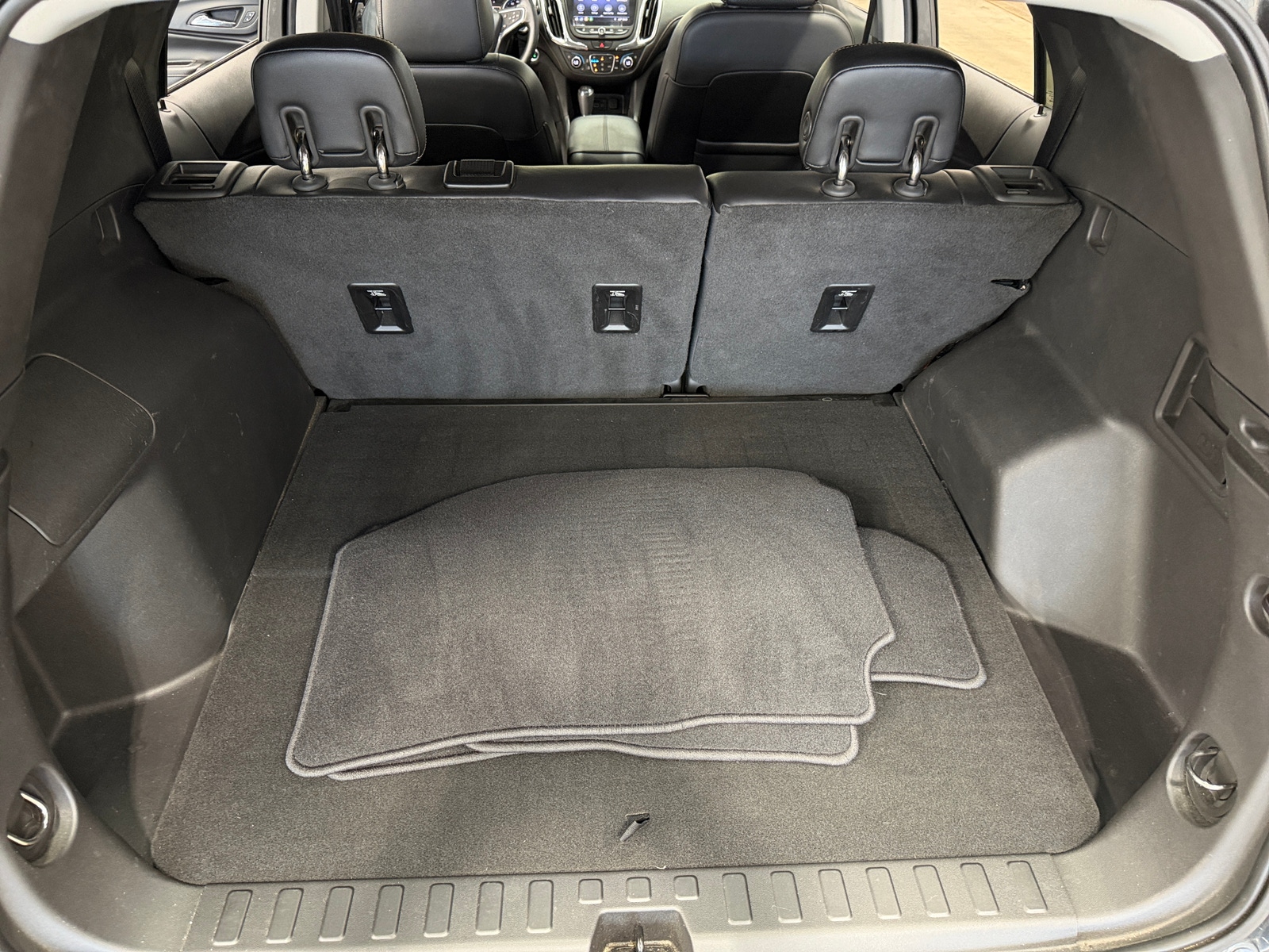 Thumbnail: 2019 Chevrolet Equinox - 6