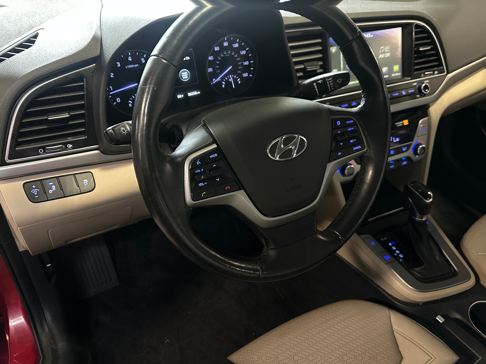 Thumbnail: 2017 Hyundai Elantra - 4