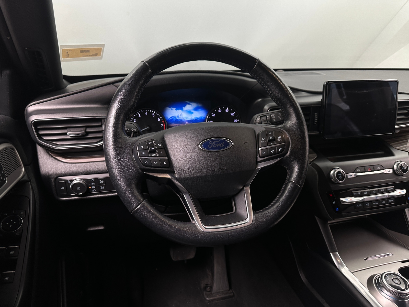 Thumbnail: 2020 Ford Explorer - 4