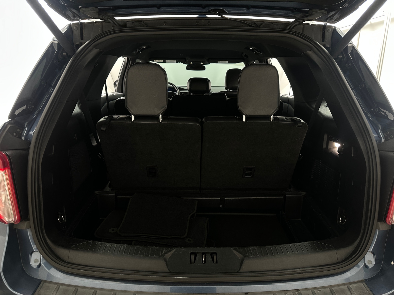 Thumbnail: 2020 Ford Explorer - 6