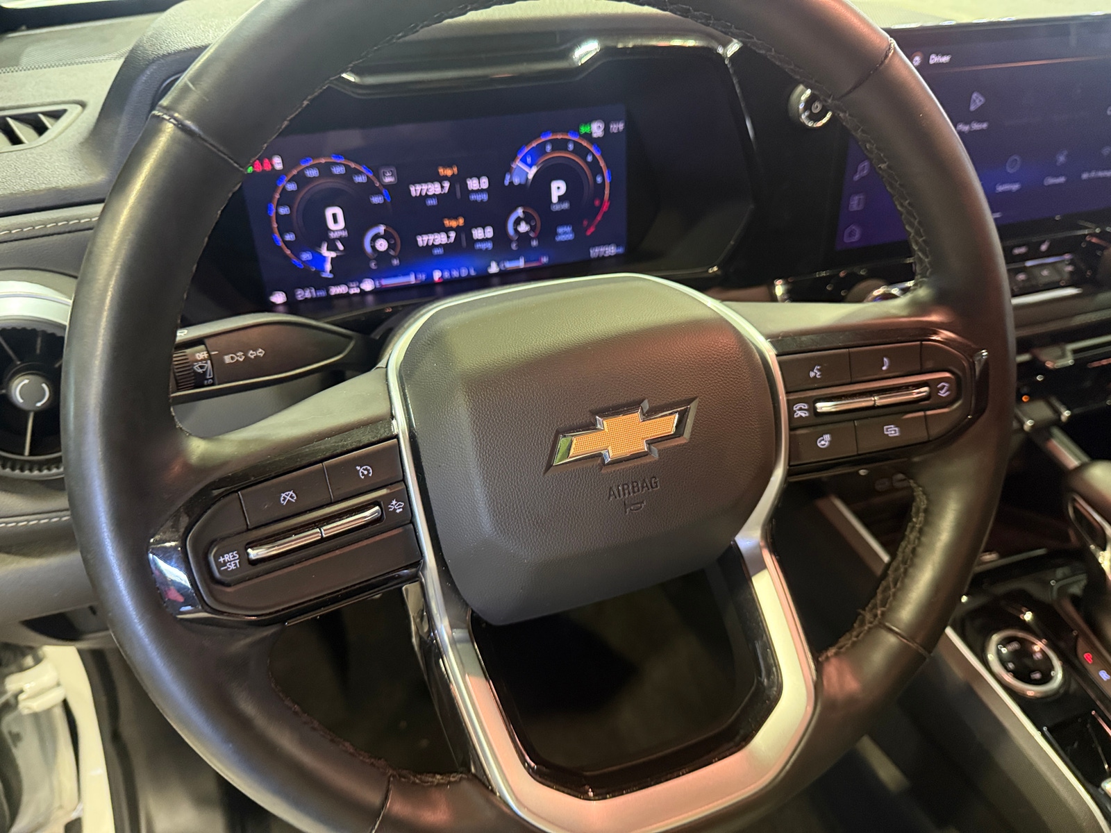Thumbnail: 2024 Chevrolet Colorado - 4