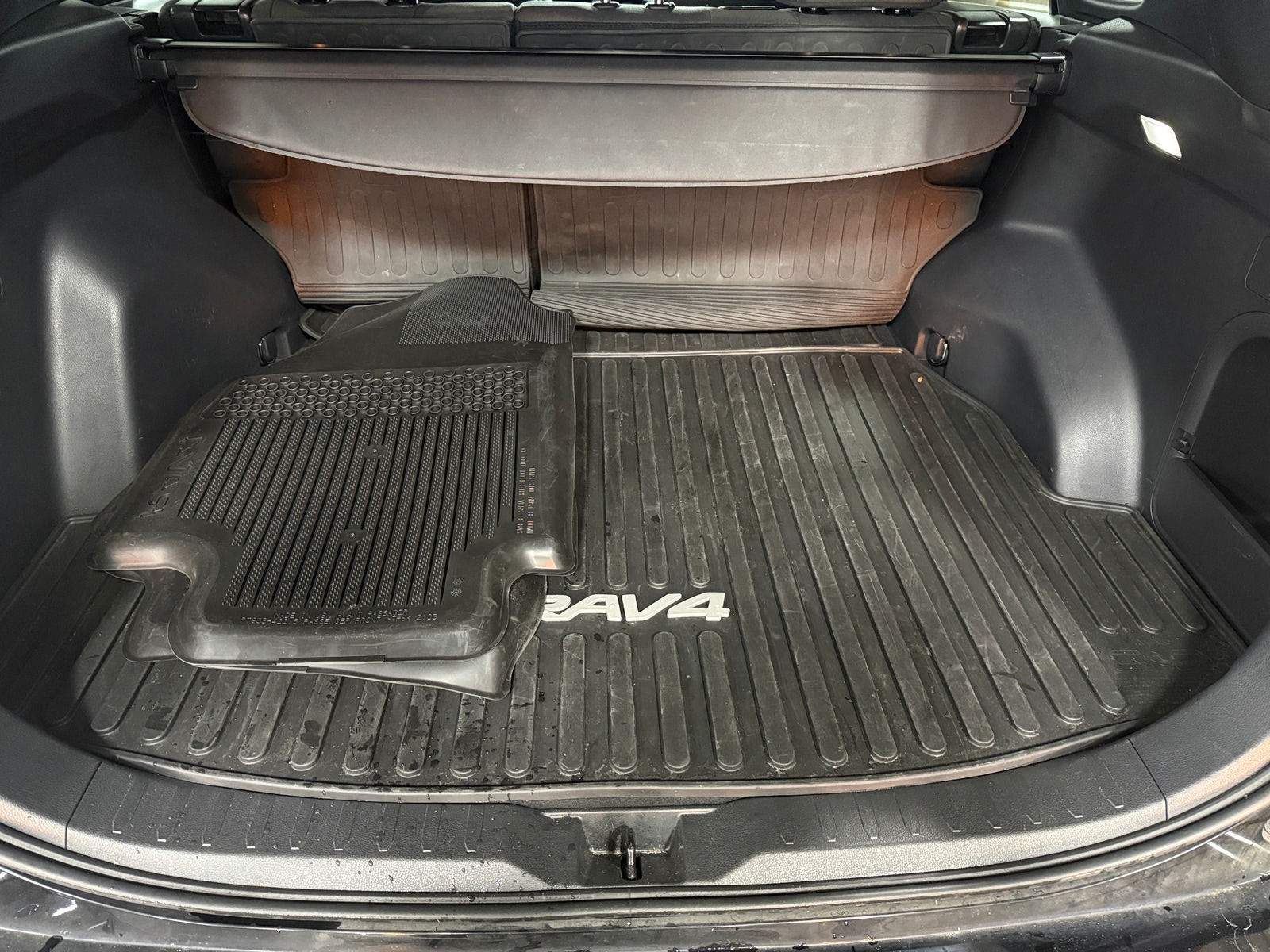 Thumbnail: 2023 Toyota RAV4 - 7