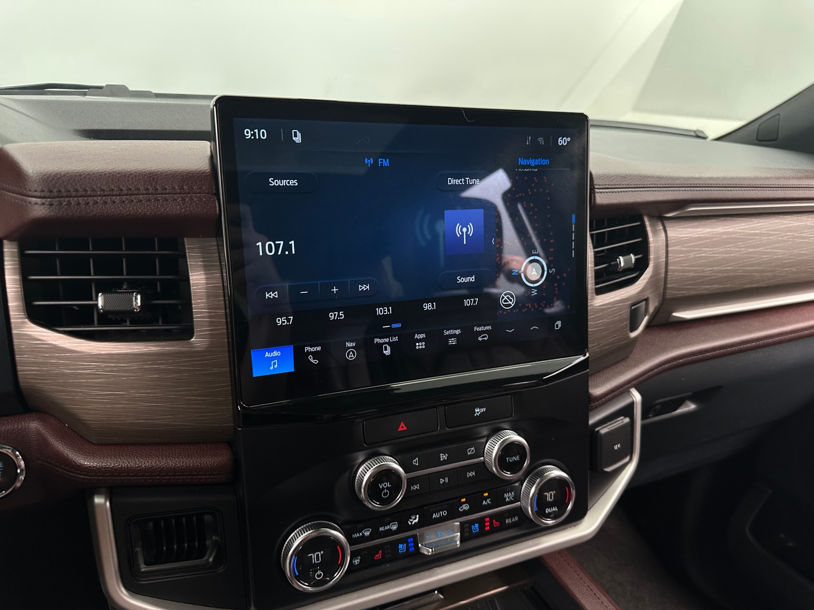 Thumbnail: 2023 Ford Expedition - 3