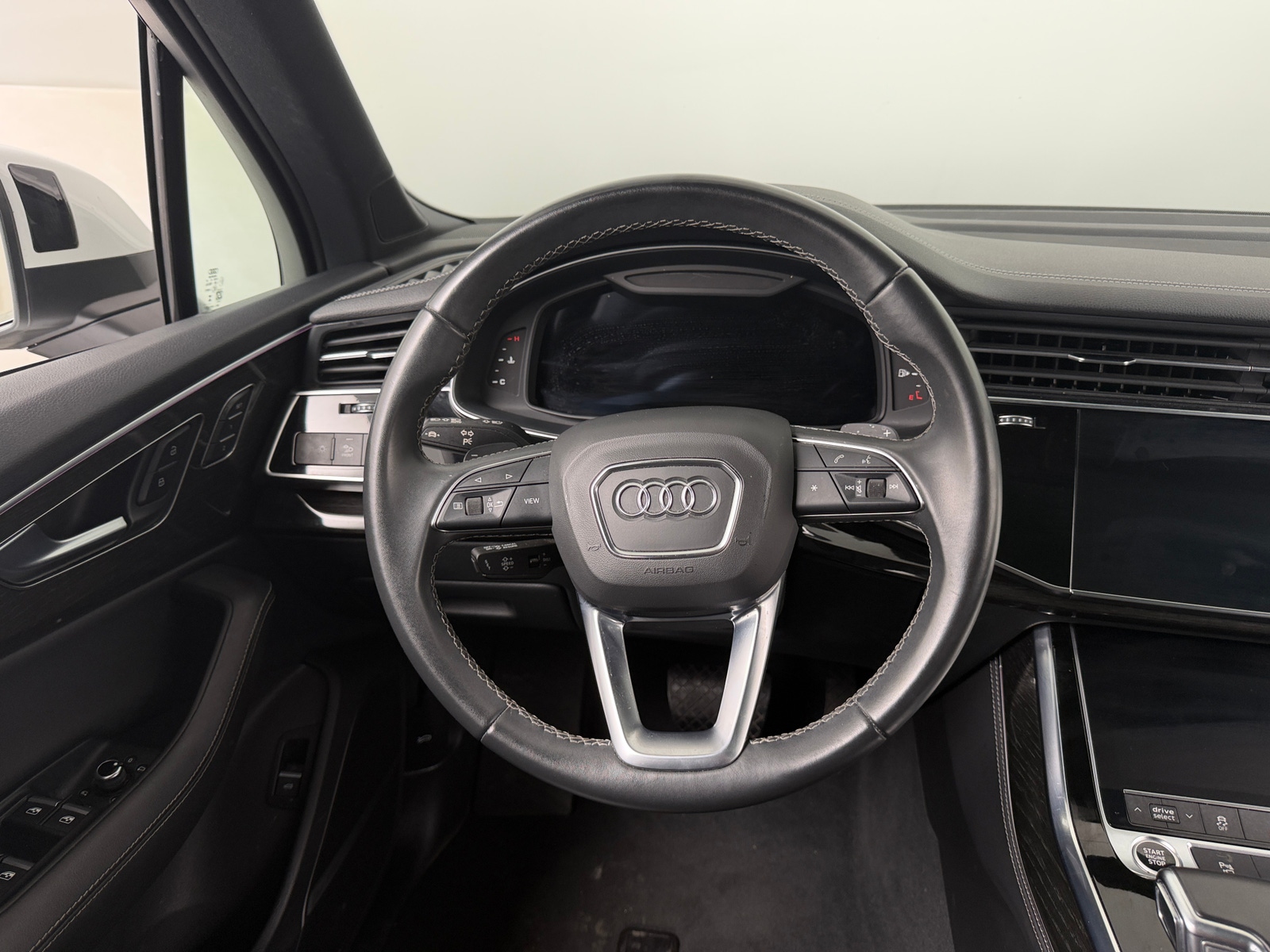 Thumbnail: 2025 Audi Q7 - 5
