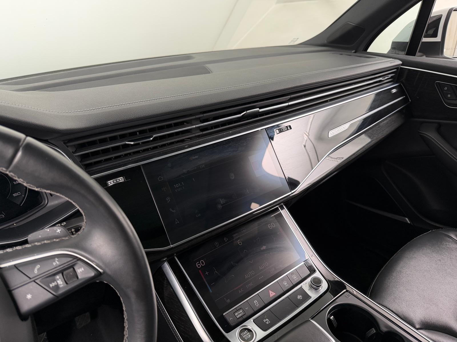 Thumbnail: 2025 Audi Q7 - 4