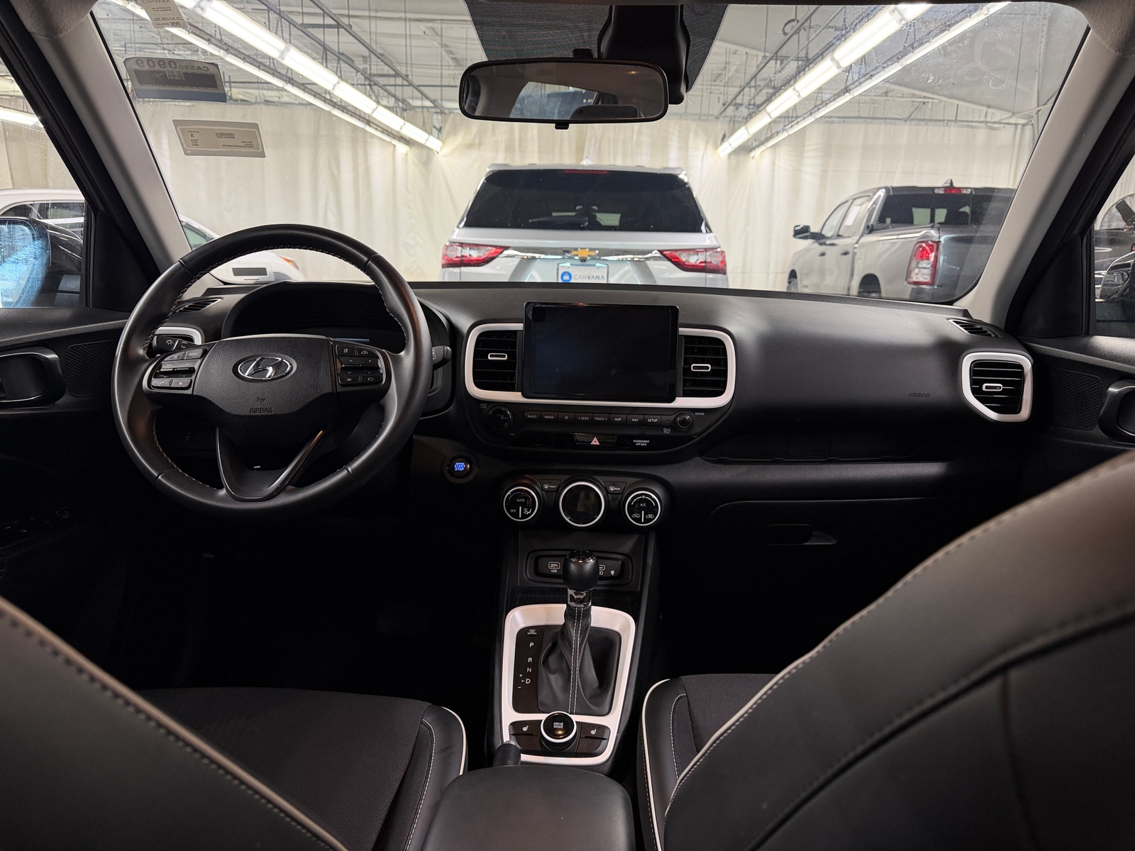 Thumbnail: 2025 Hyundai Venue - 2