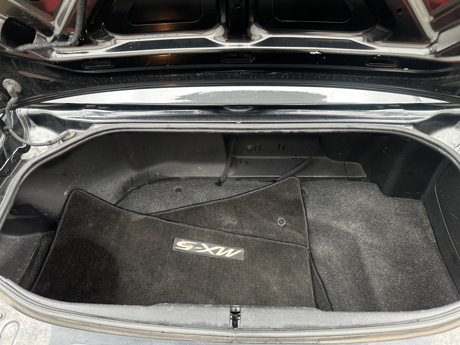 Thumbnail: 2010 Mazda MX-5 Miata - 5