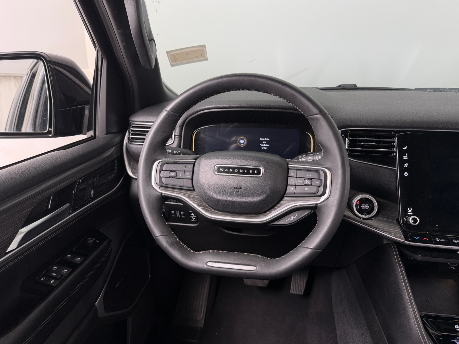 Thumbnail: 2024 Jeep Wagoneer - 4