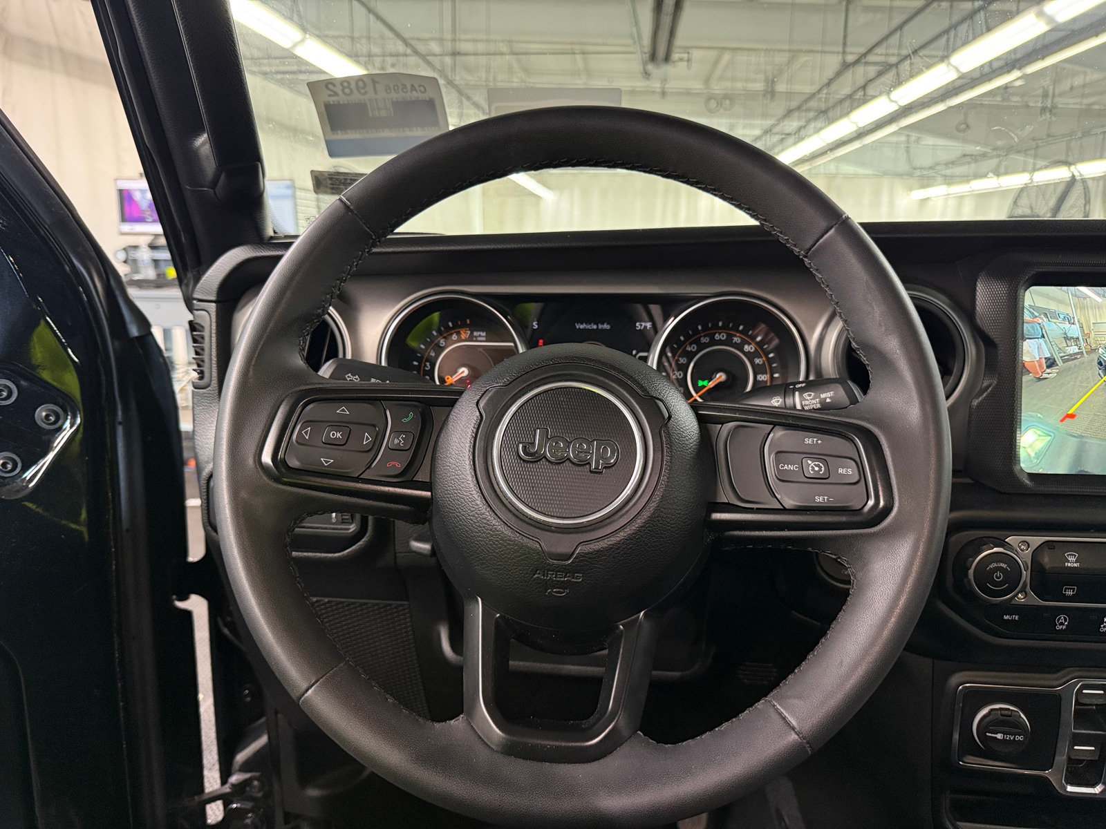 Thumbnail: 2023 Jeep Gladiator - 5