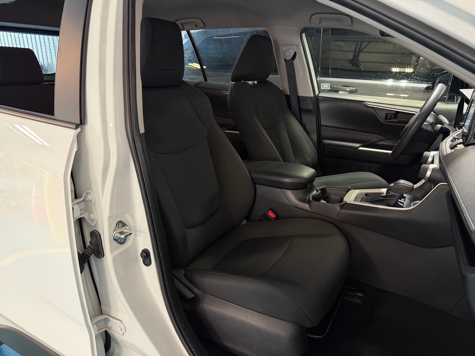 Thumbnail: 2020 Toyota RAV4 - 2