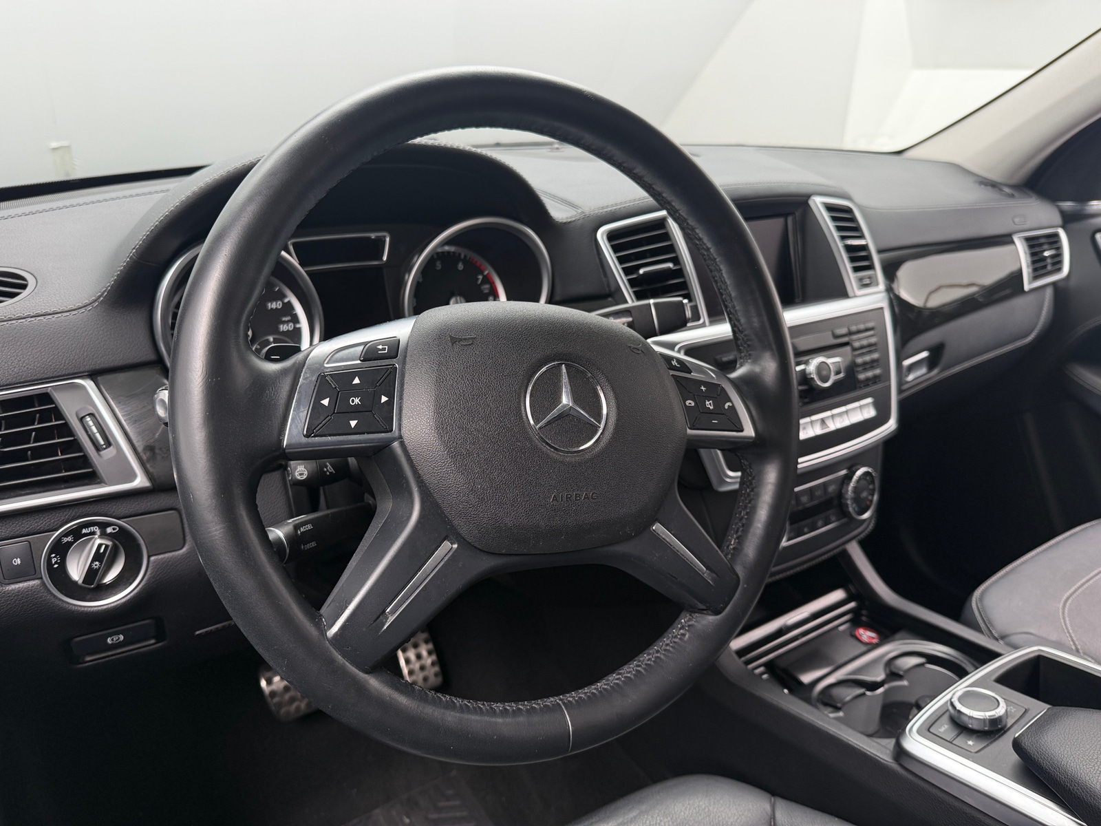 Thumbnail: 2015 Mercedes-Benz M-Class - 4