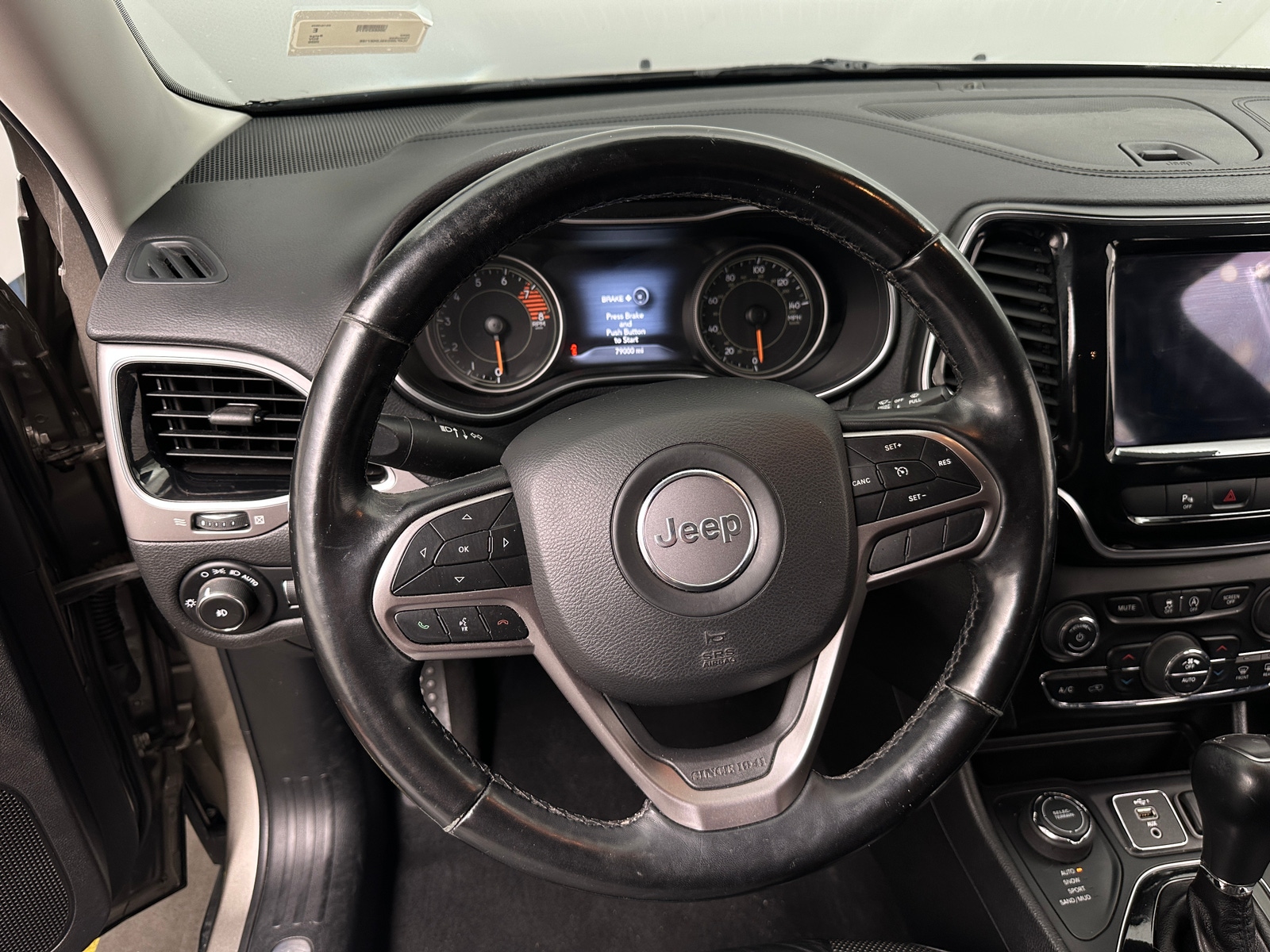 Thumbnail: 2020 Jeep Cherokee - 4
