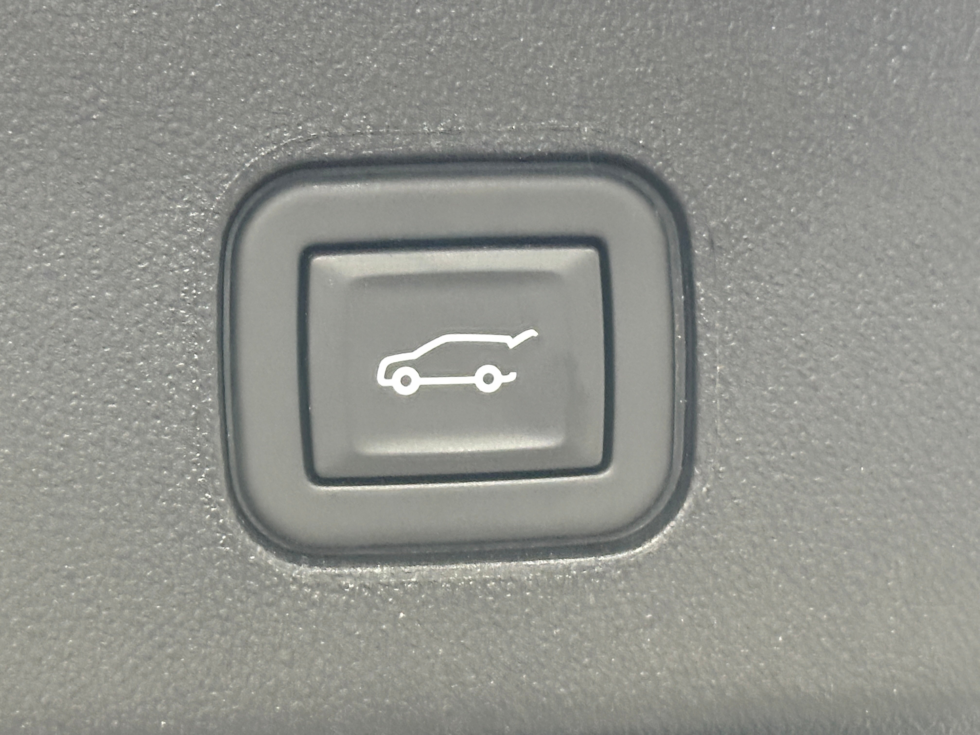 Used 2024 Cadillac LYRIQ Tech with VIN 1GYKPMRK8RZ103105 for sale in Auburn, WA